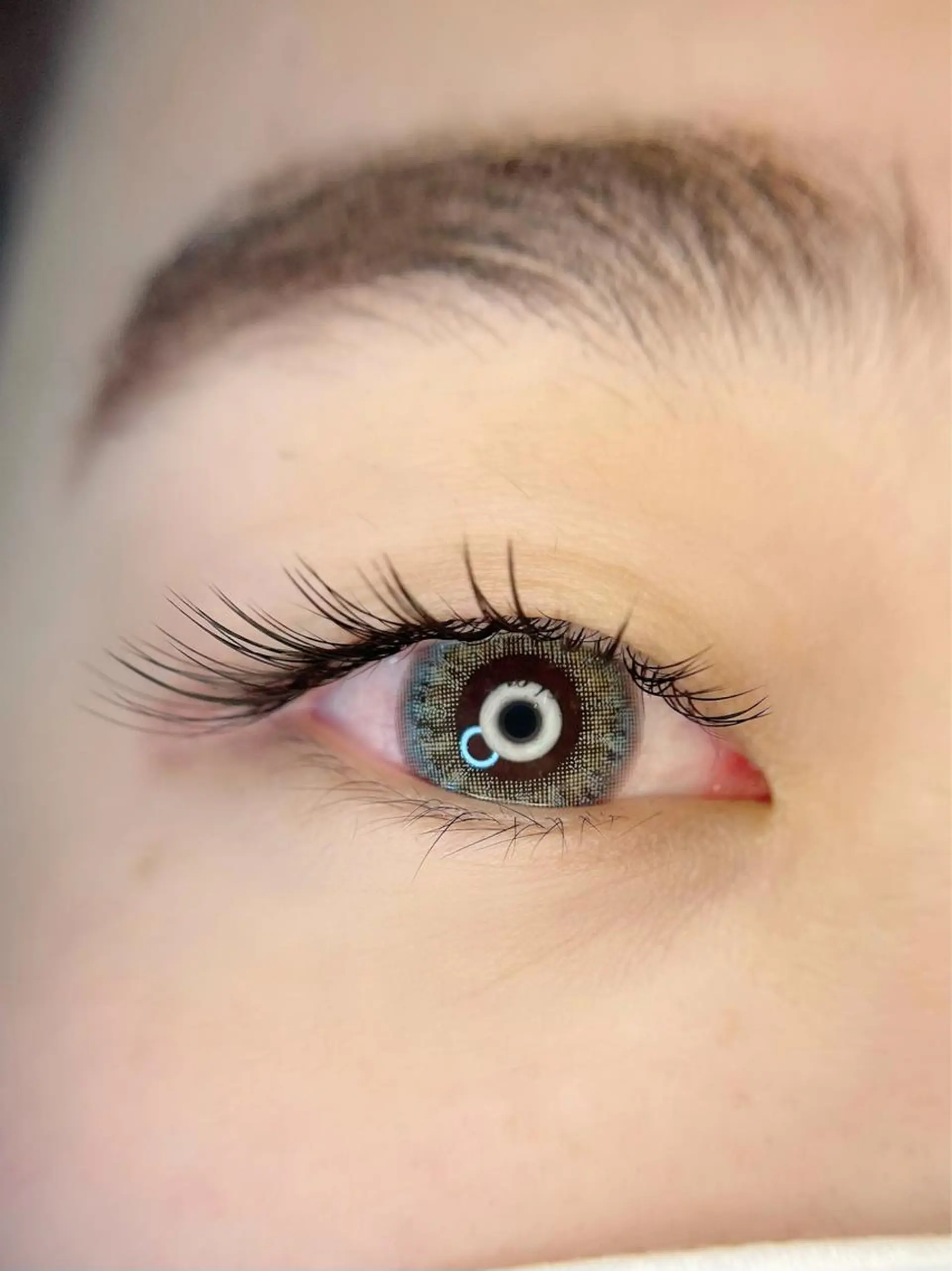 マツエク・マツパ フラットラッシュ マツエク ホワイトアイ HIKARUの眉毛・アイブロウイメージ