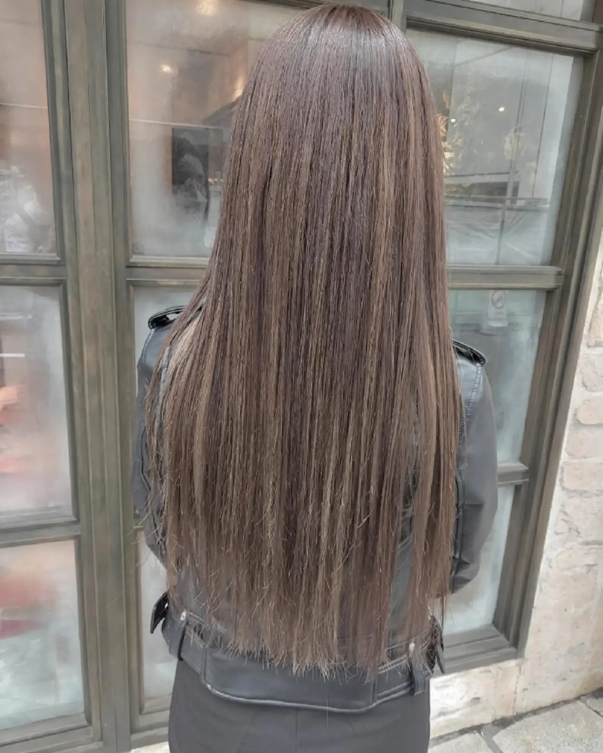 ロング カラー グレージュ ハイライトカラー ハイライト ヘアカラー トリートメント ブリーチ・ハイトーン 特化🎉内山のヘアスタイル