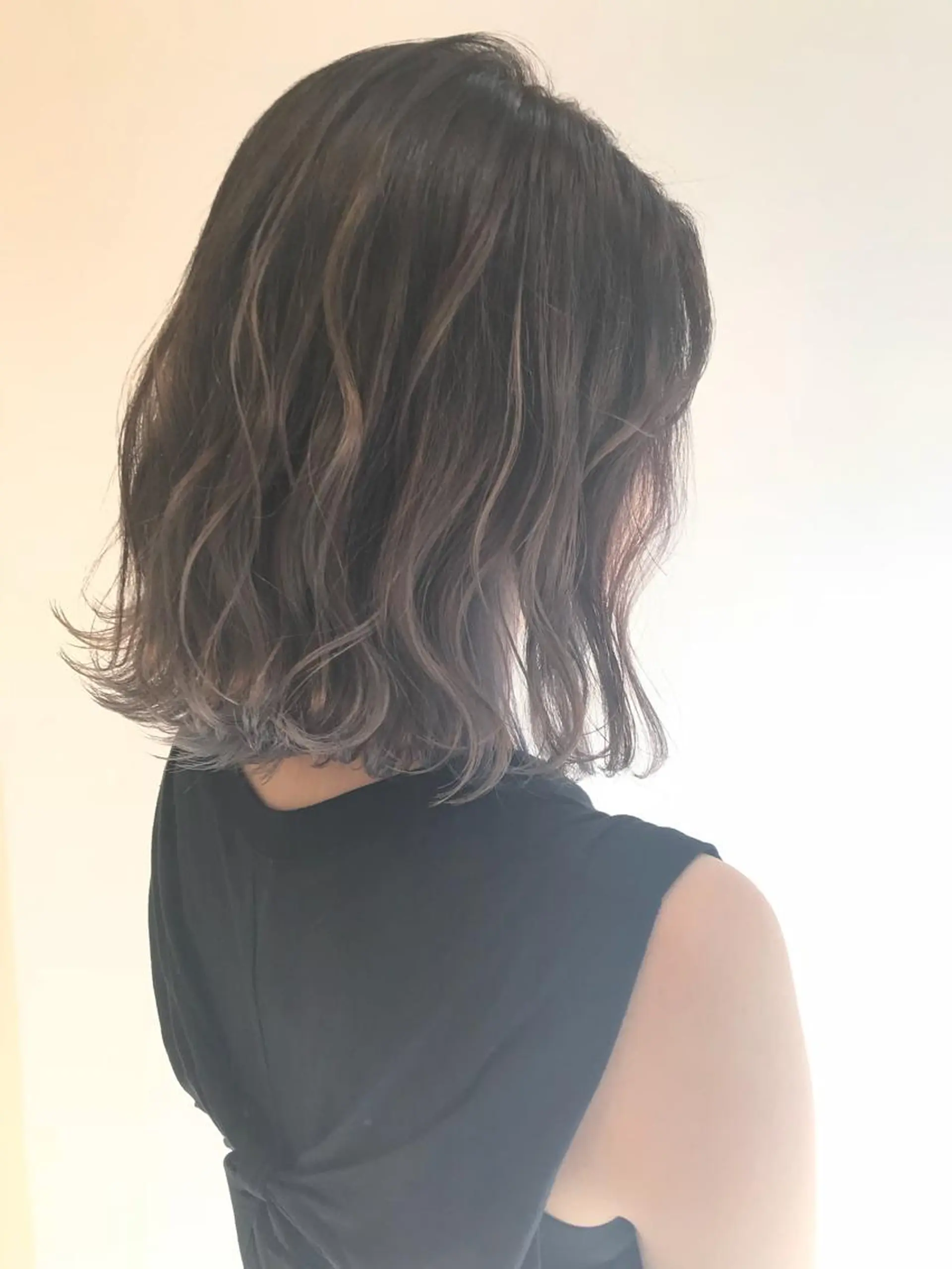 ミディアム アッシュ アッシュグレー カット ヘアカラー トリートメント 河上 雅俊のヘアスタイル