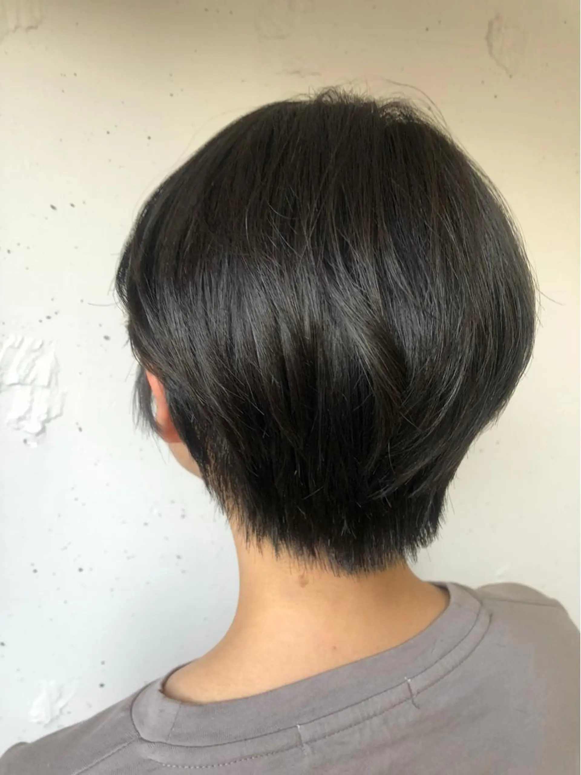 ショート 顔周りの垢抜けヘア 立山あいりのヘアスタイル
