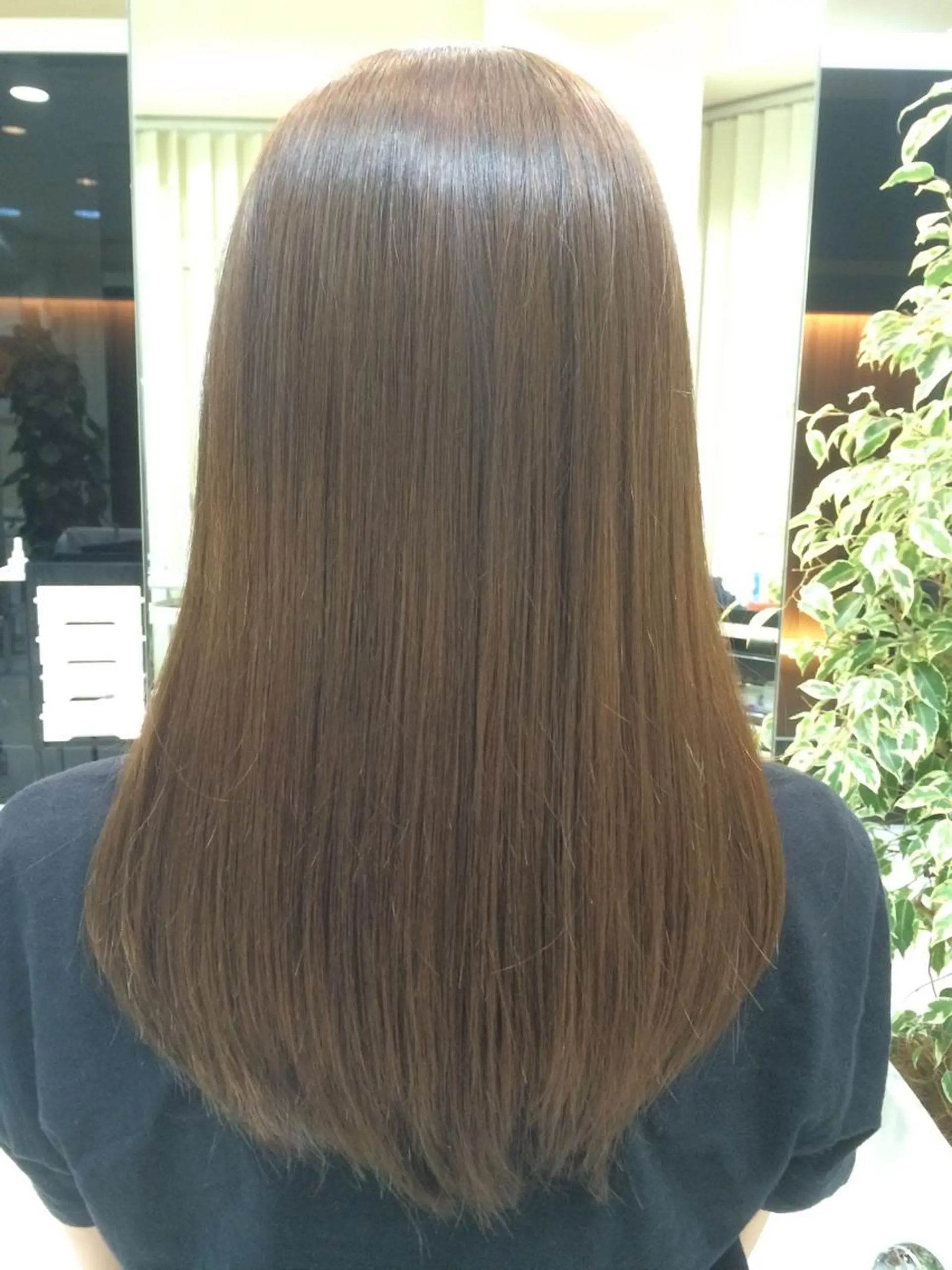 セミロング カラー イルミナカラー ヘアカラー bloomsweet 鈴木駿平のヘアスタイル