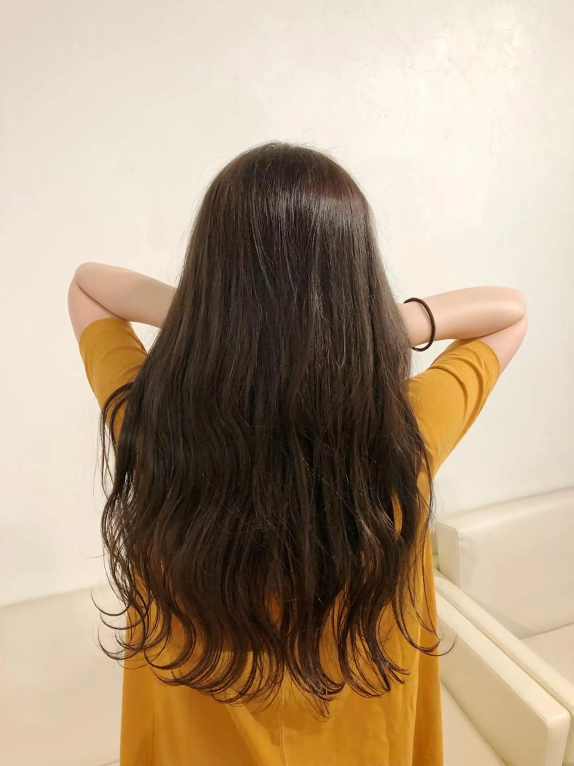 ロング カラー グレージュ 石井 佑樹のヘアスタイル