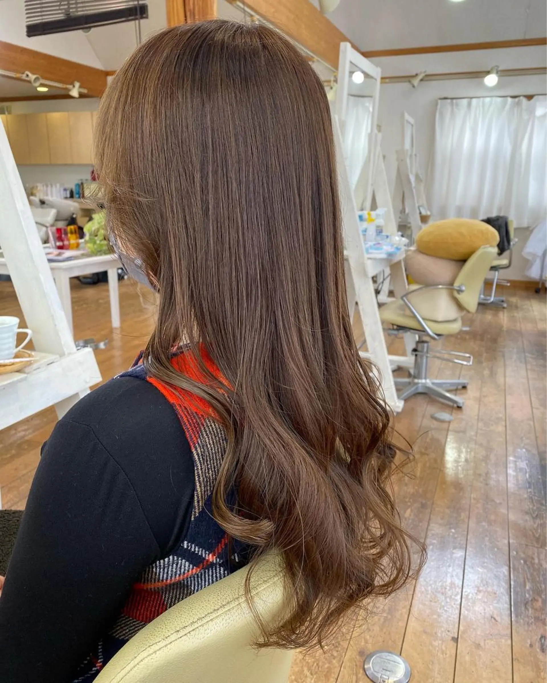 ロング カラー ヘアカラー トリートメント 荒木 ひろかのヘアスタイル