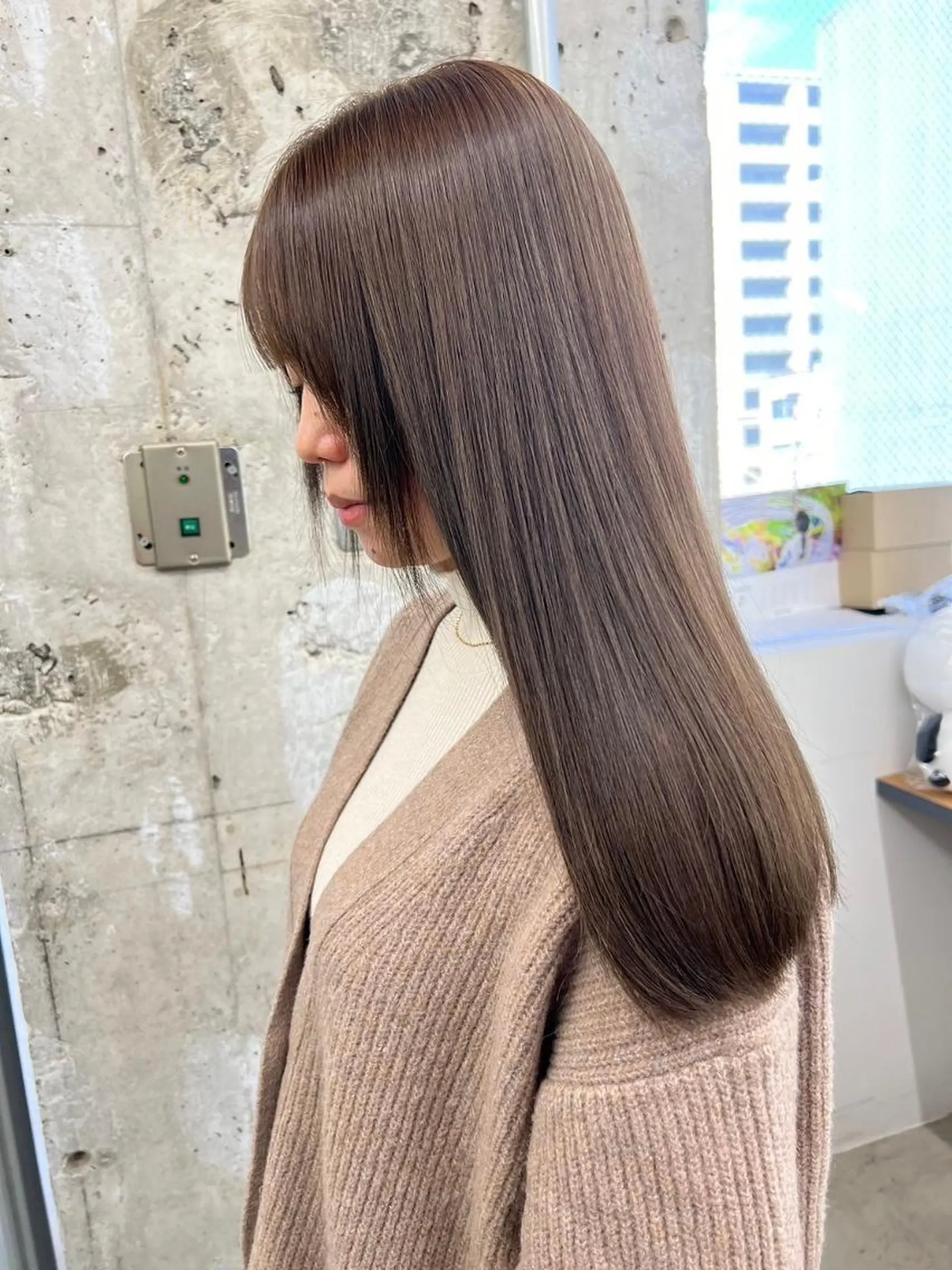 セミロング カラー パーマ ヘアアレンジ セミロングパーマ アディクシーカラー ベージュカラー ケアカラー 透明感カラー ヘアカラー トリートメント ヘアケア特化型サロン newi 京橋のヘアスタイル