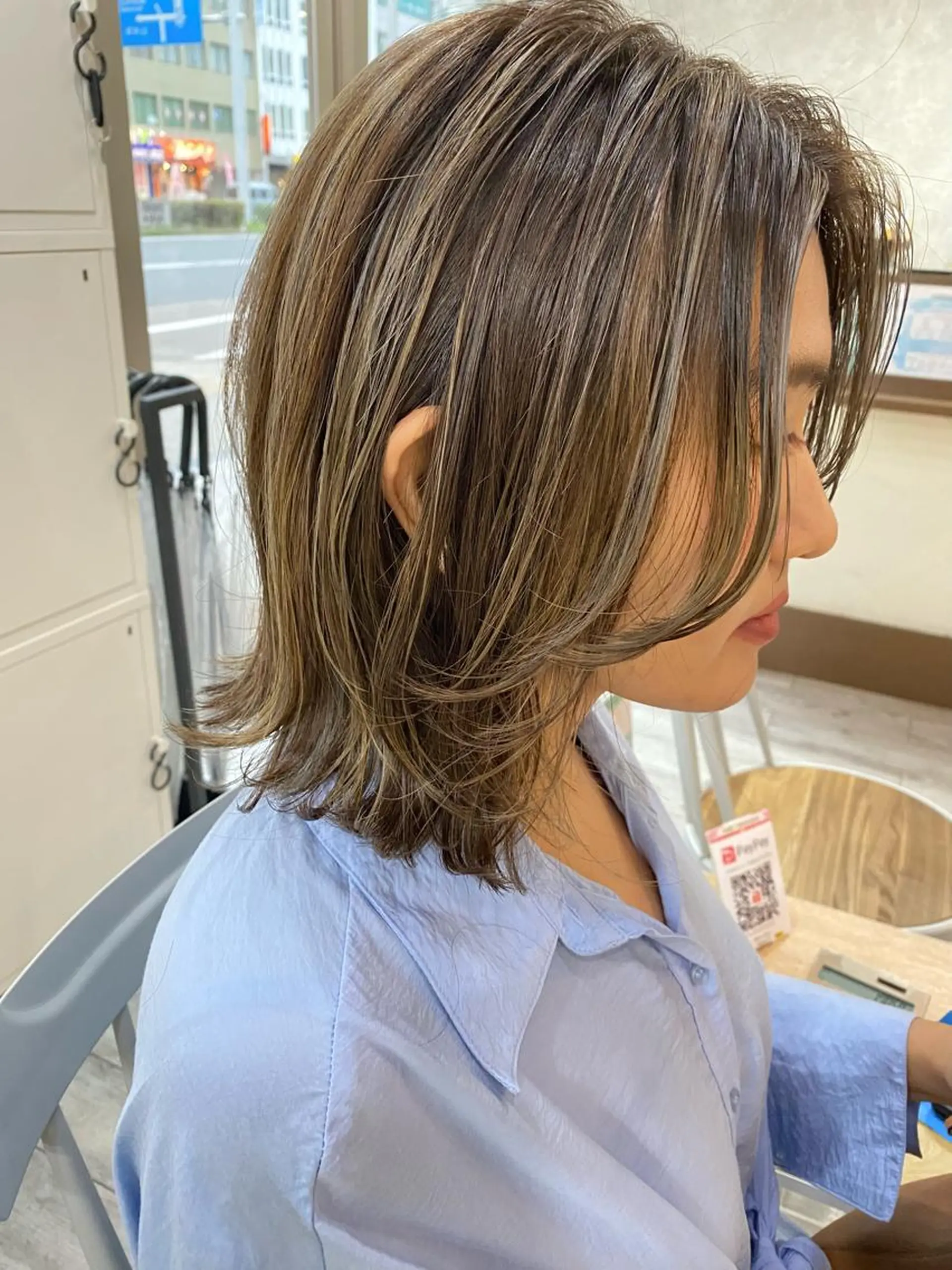 ミディアム カラー ミディアムレイヤー ハイライトカラー ハイライト レイヤーカット カット ヘアカラー トリートメント 日比 貴大/ minim hairのヘアスタイル