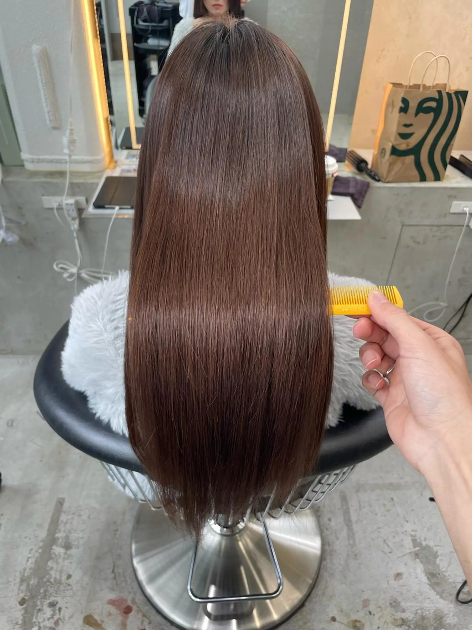 ロング 縮毛矯正 髪質改善 韓国風レイヤー 吉田のヘアスタイル