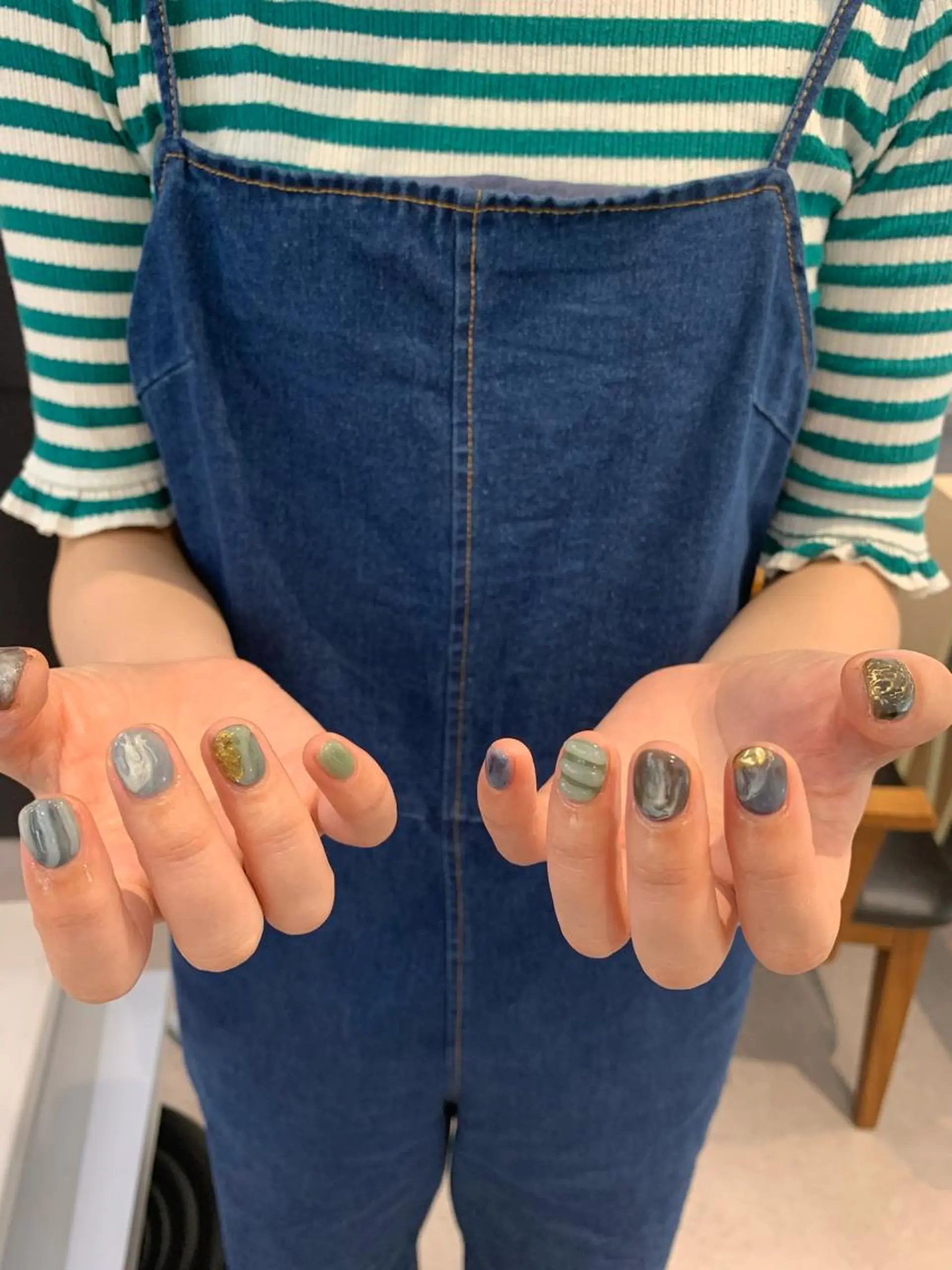 ネイル ぷっくりネイル マキノ ユイのネイルデザイン