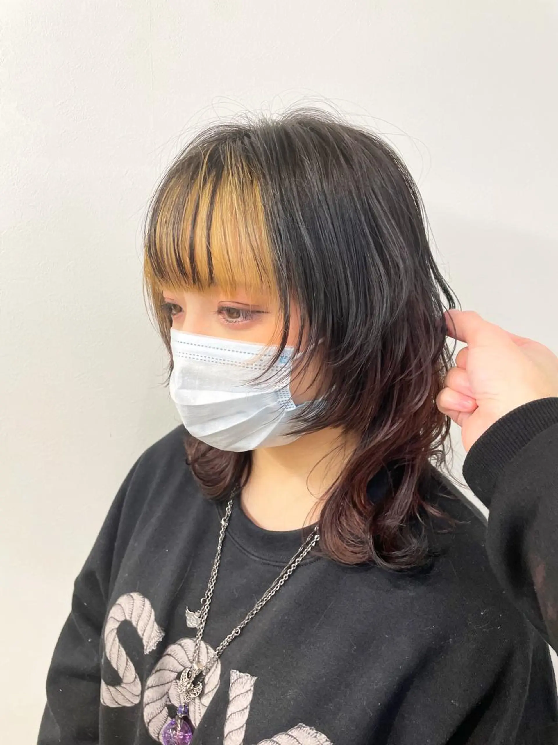 セミロング ウルフカット やまぎし ひろきのヘアスタイル