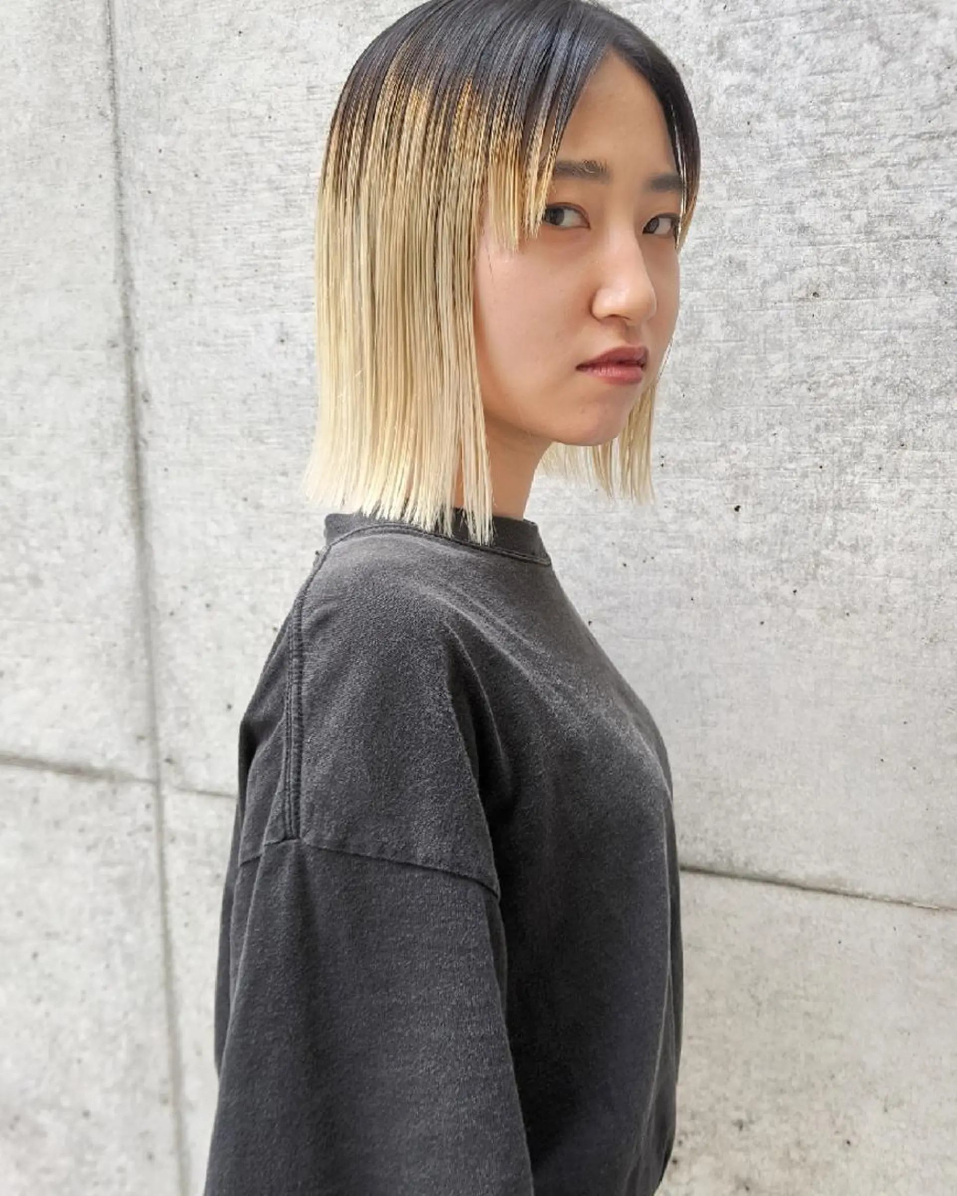 ミディアム mowen RUIのヘアスタイル