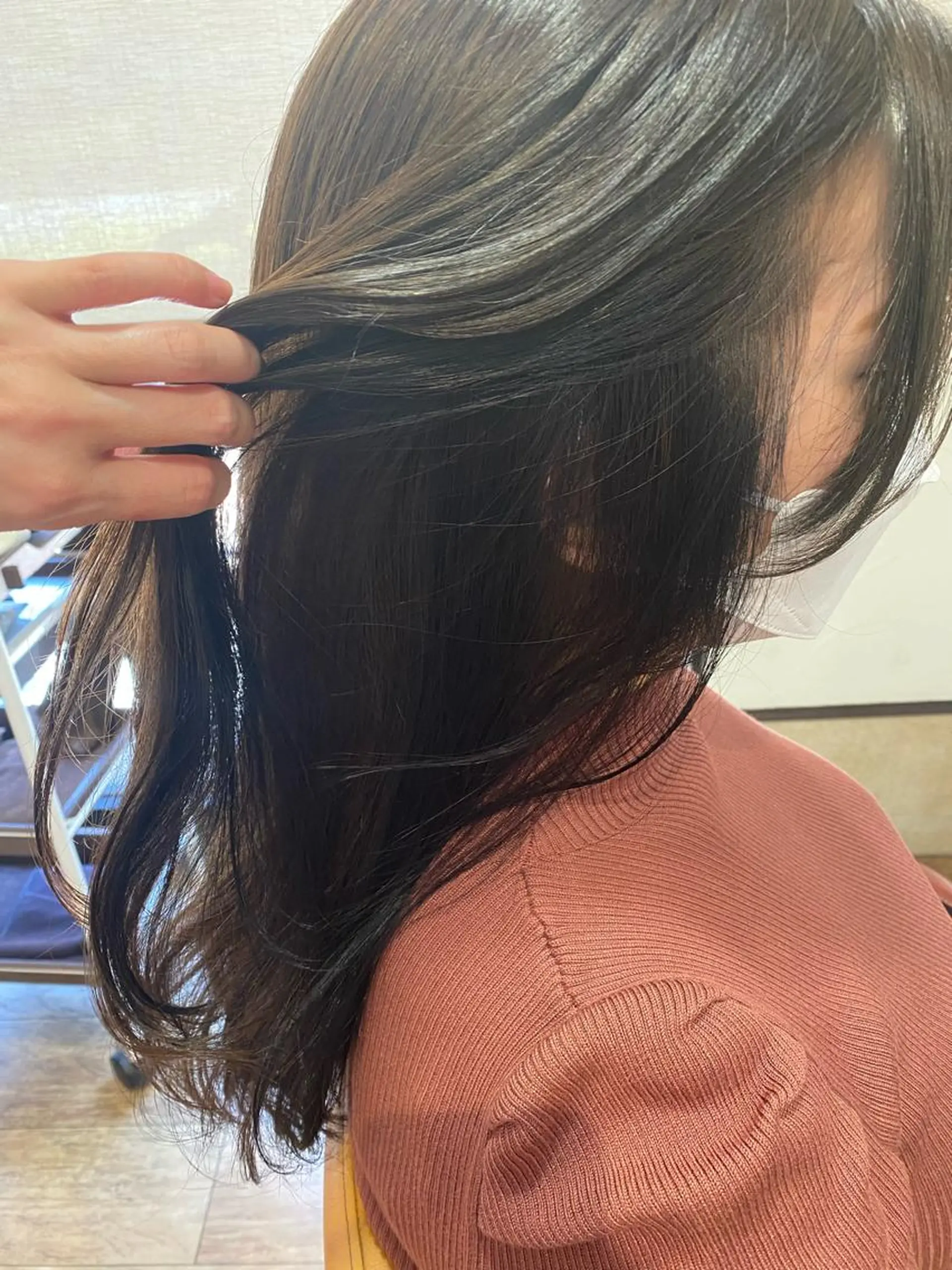 ロング カラー ブルーカラー インナーカラー サプリームヘア 飯田みち瑠のヘアスタイル
