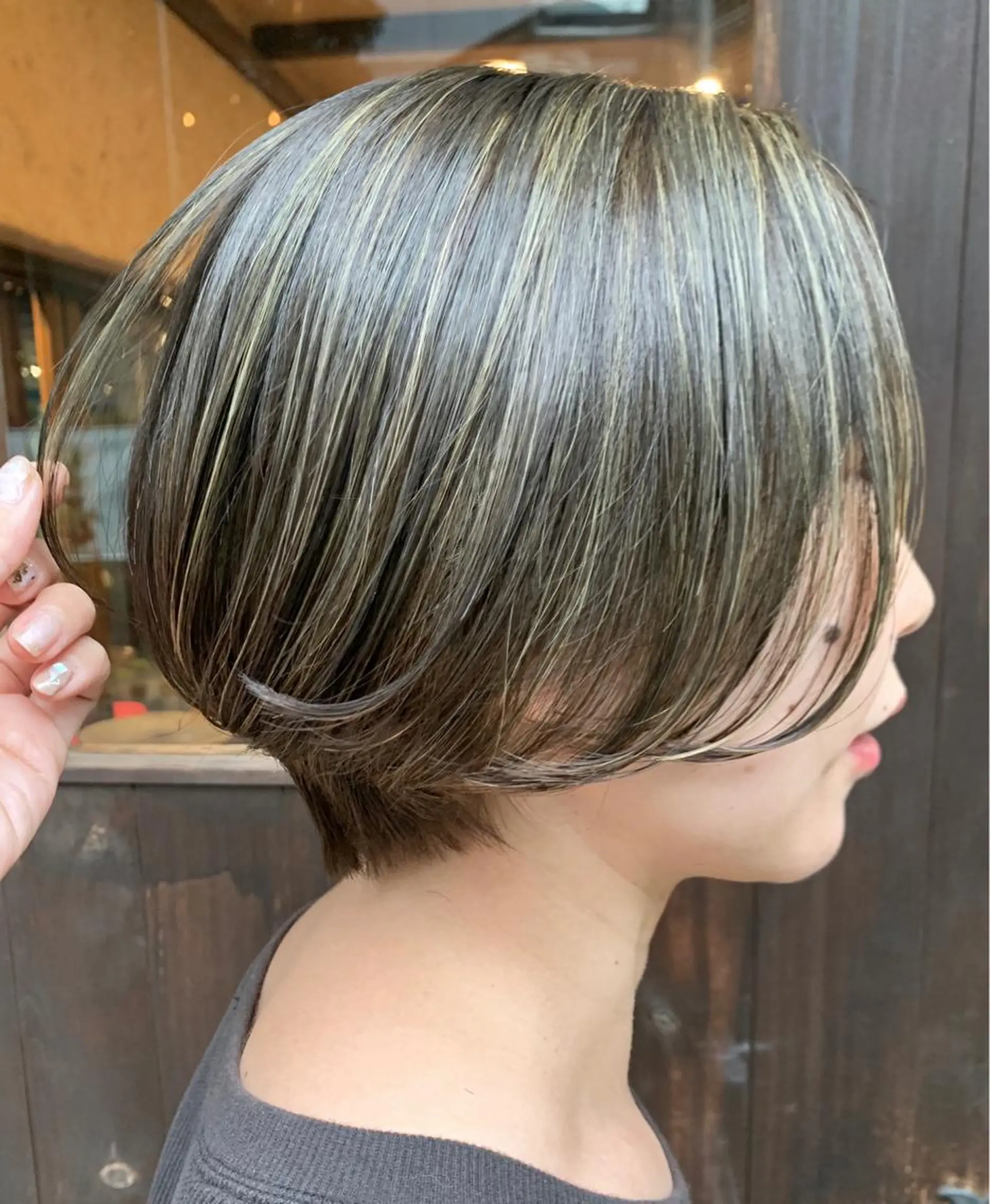 ショート カラー ハイライトカラー ハイライト 加茂 しのぶのヘアスタイル