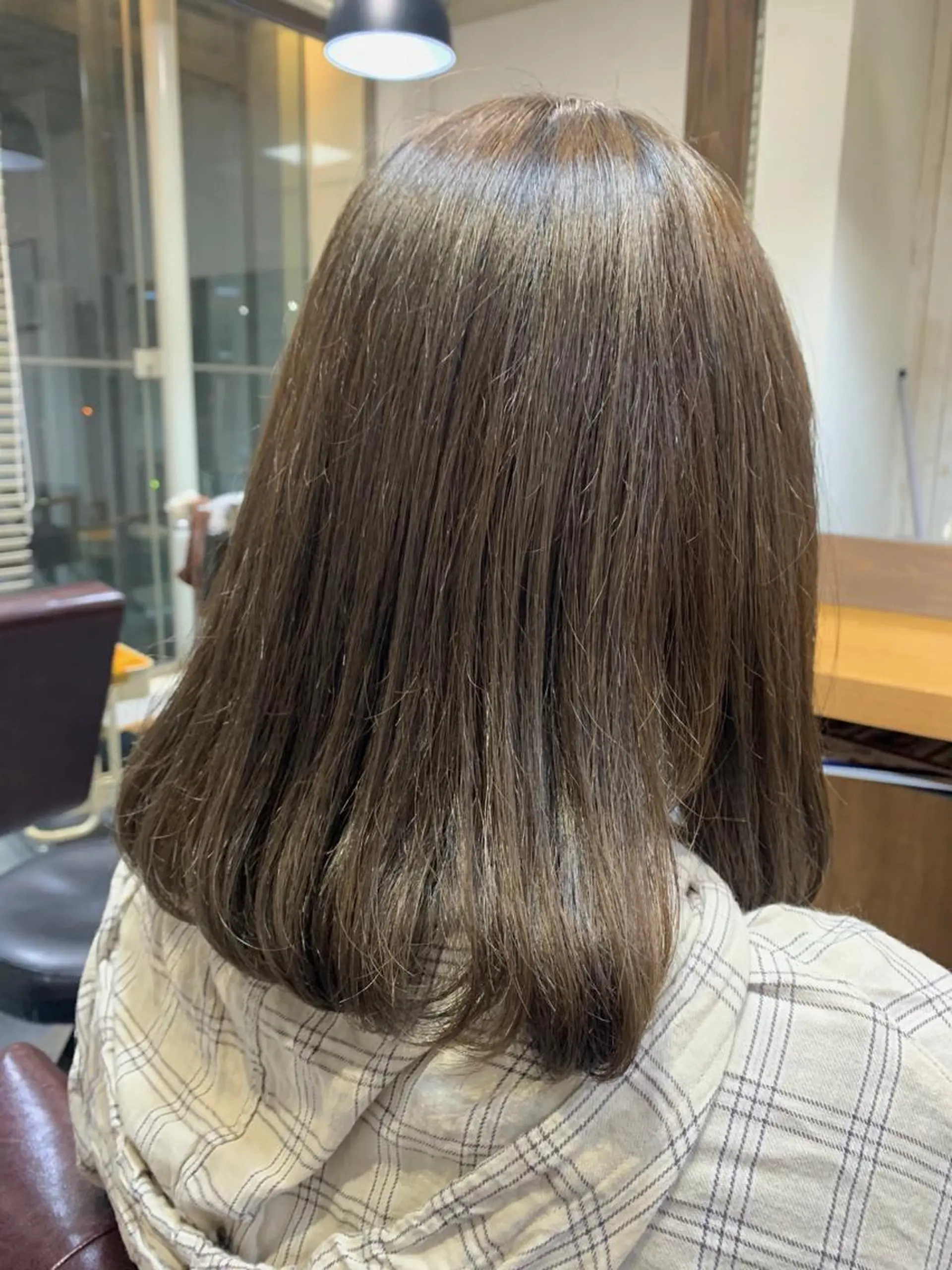 ミディアム カラー 鈴木 咲輝のヘアスタイル