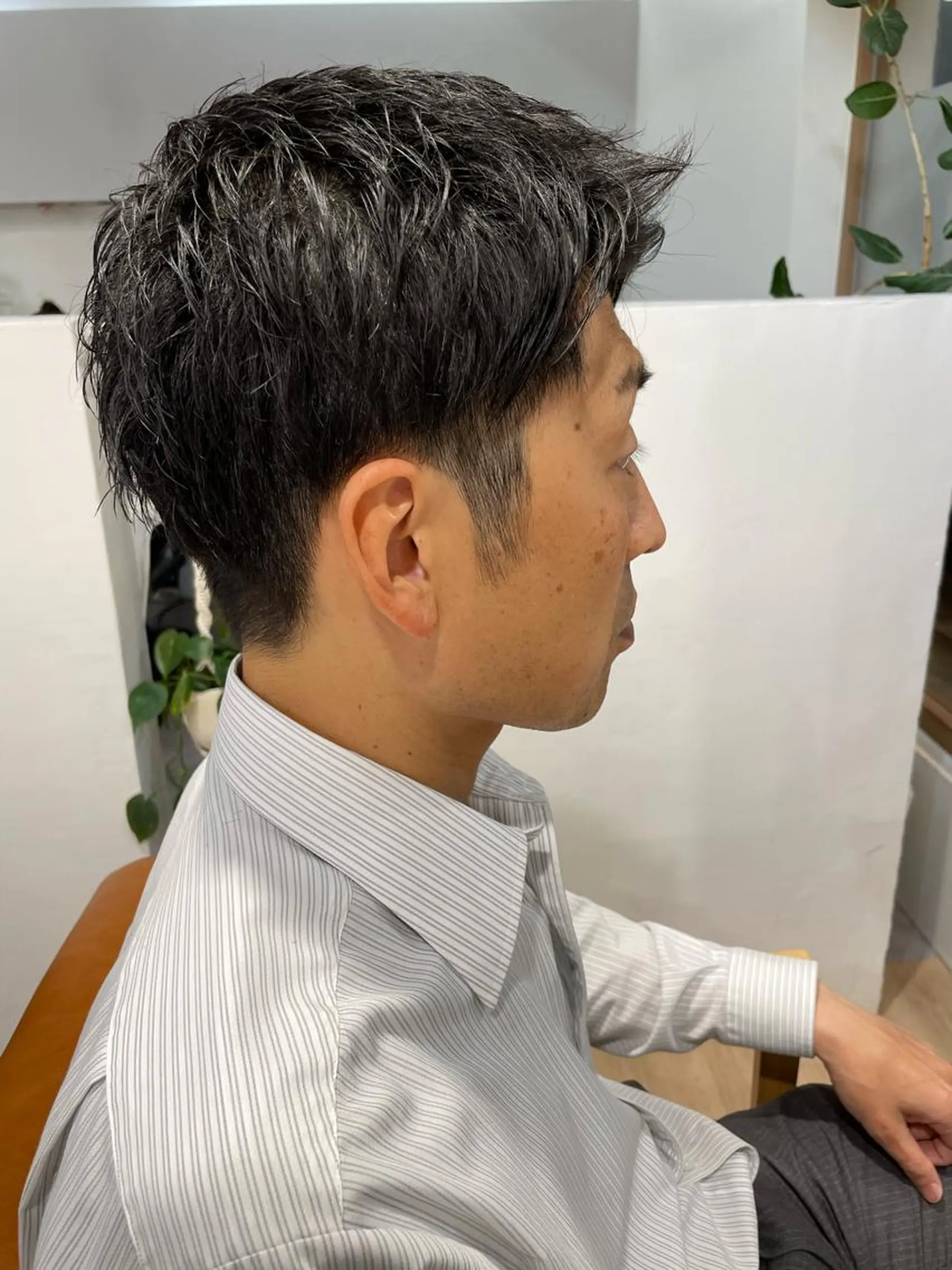 メンズ 柔らかブラウン/栄/ tomitaのヘアスタイル