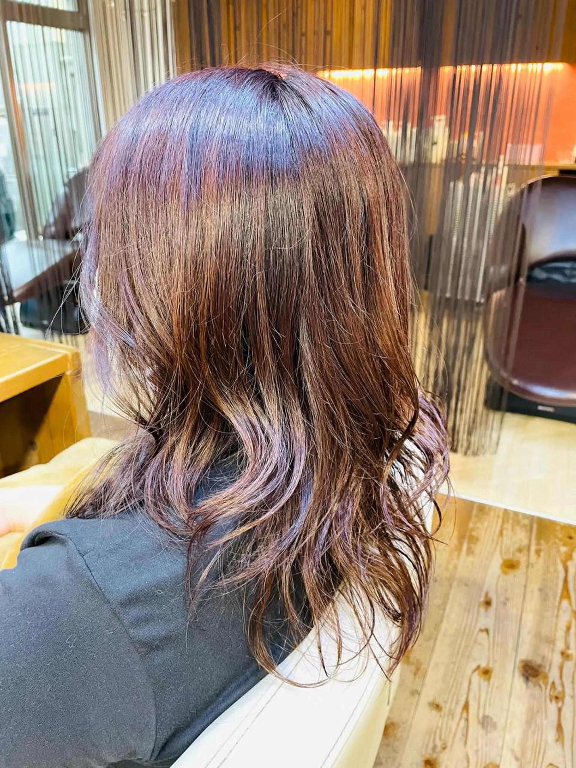 ミディアム ピンクブラウン brote所属・山木 裕子のヘアスタイル