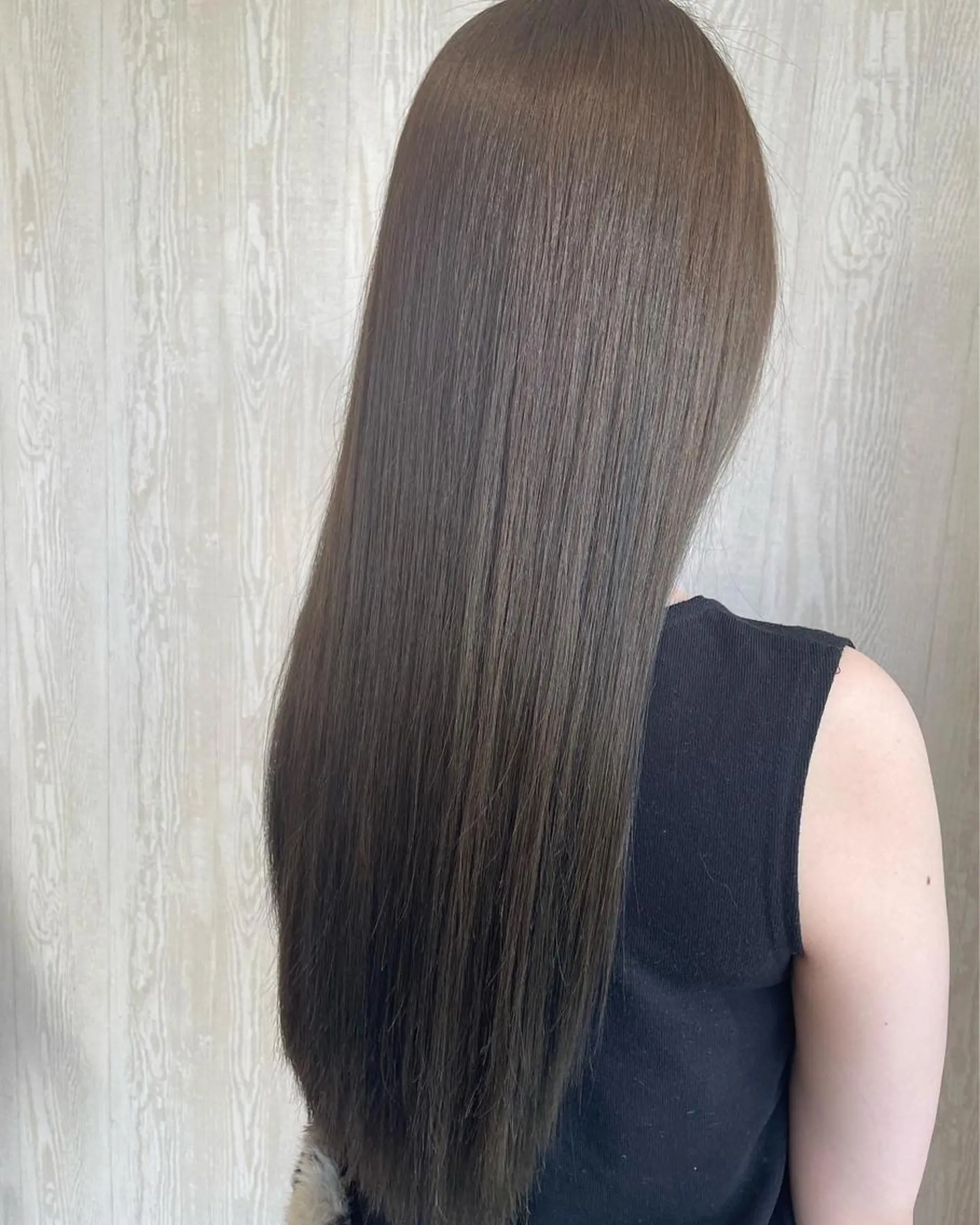 ロング カラー アッシュ 透明感カラー グレージュ オリーブグレージュ オリーブグレー カット ヘアカラー トリートメント 河合秀明/ショート /ボブ/レイヤーのヘアスタイル