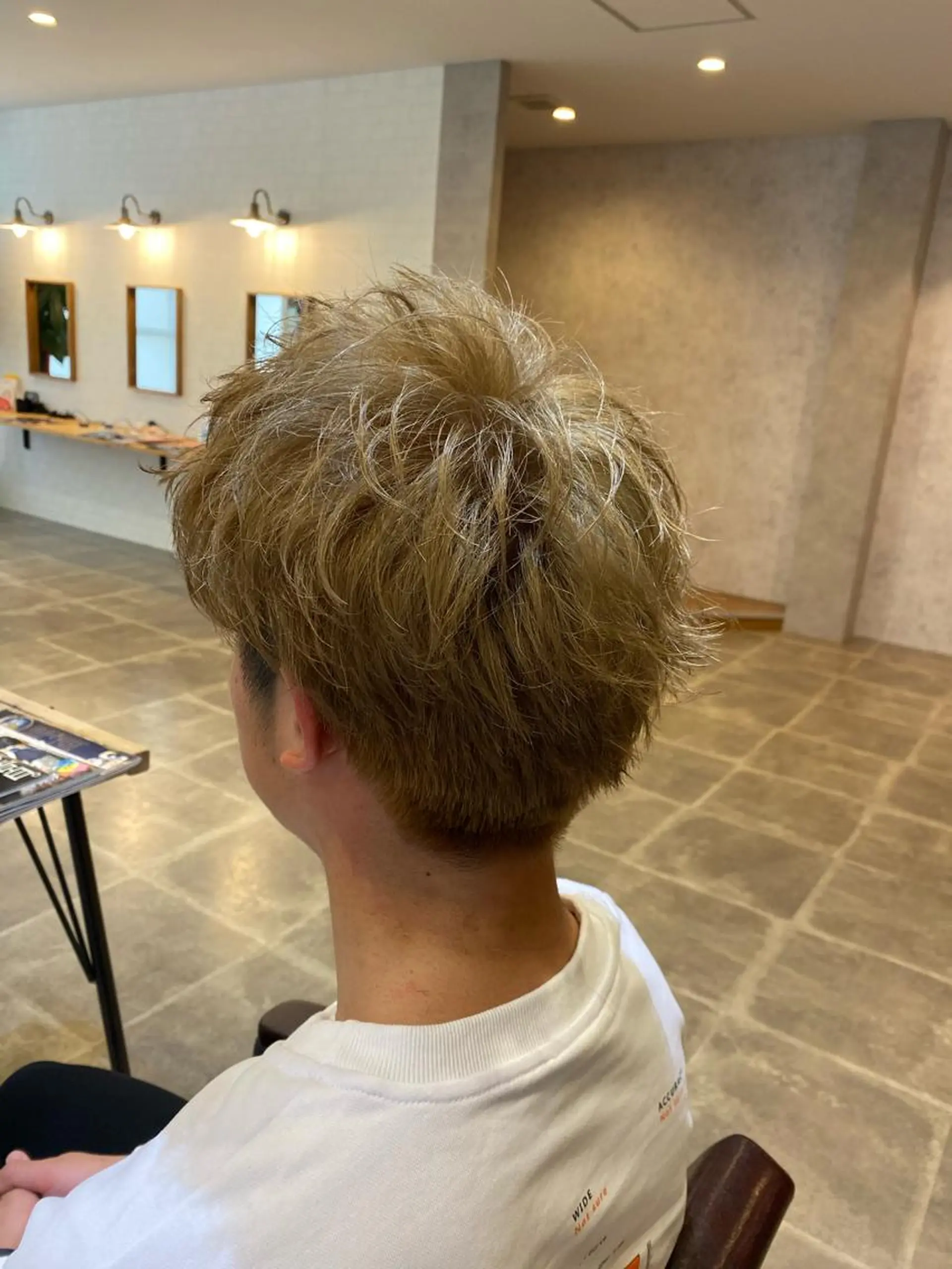 ショート メンズ メンズブリーチ カット KAITOH ATSUSHIのヘアスタイル