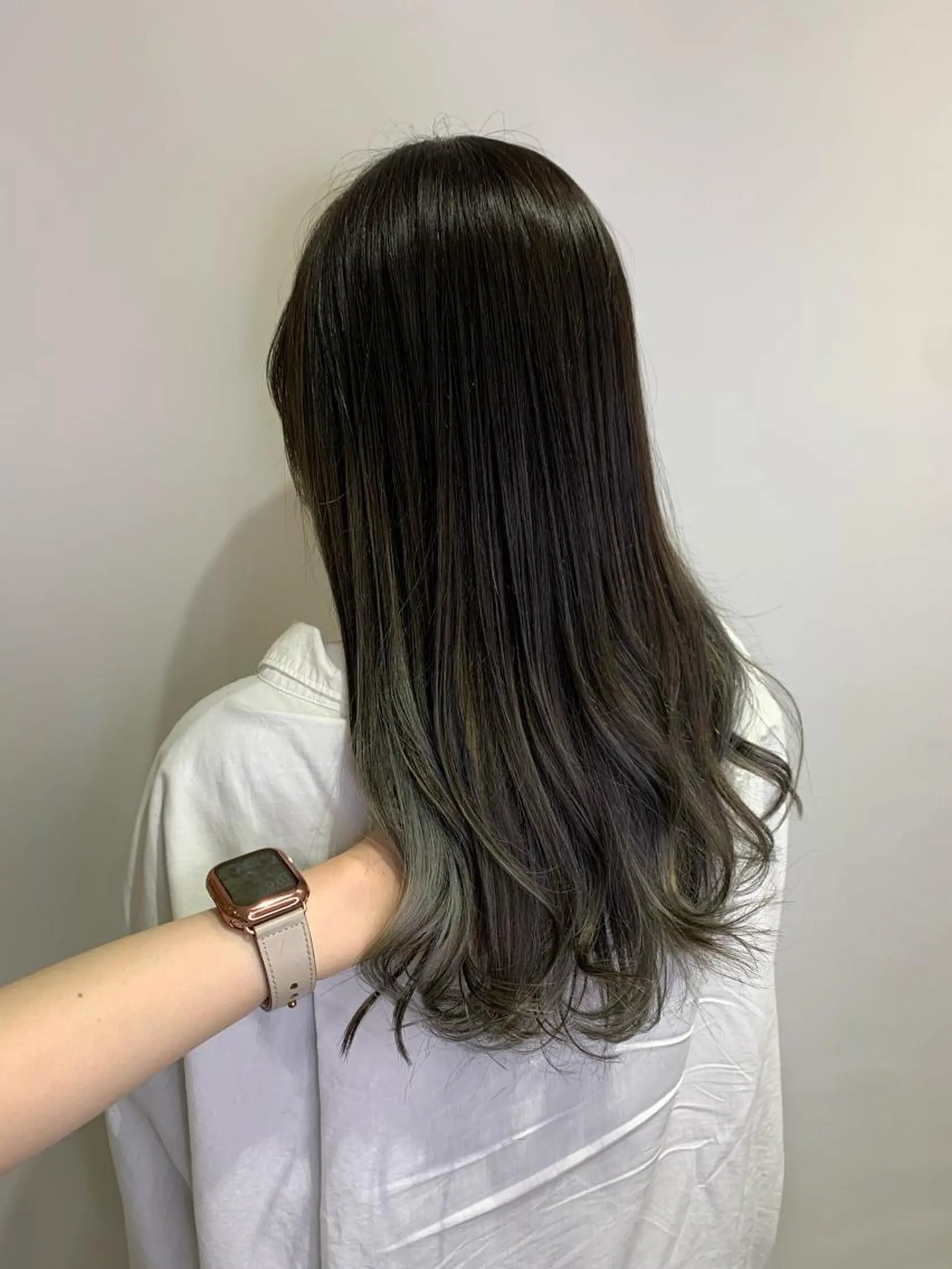 セミロング カラー 近藤千翔🩵 髪質改善Periodのエステ・リラクイメージ