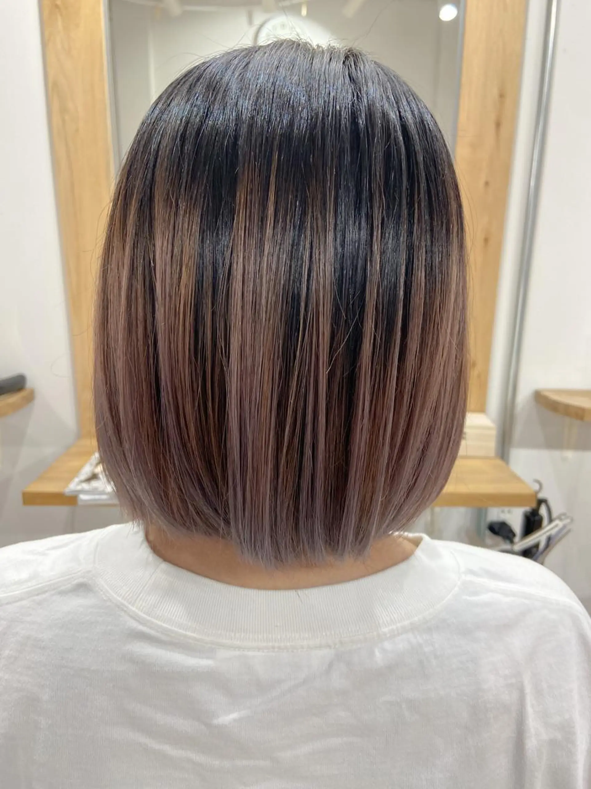 ショート カラー バレイヤージュ ブリーチ デザインカラー ダブルカラー グラデーションカラー ヘアカラー Kensho 京都駅 ケアブリーチのヘアスタイル