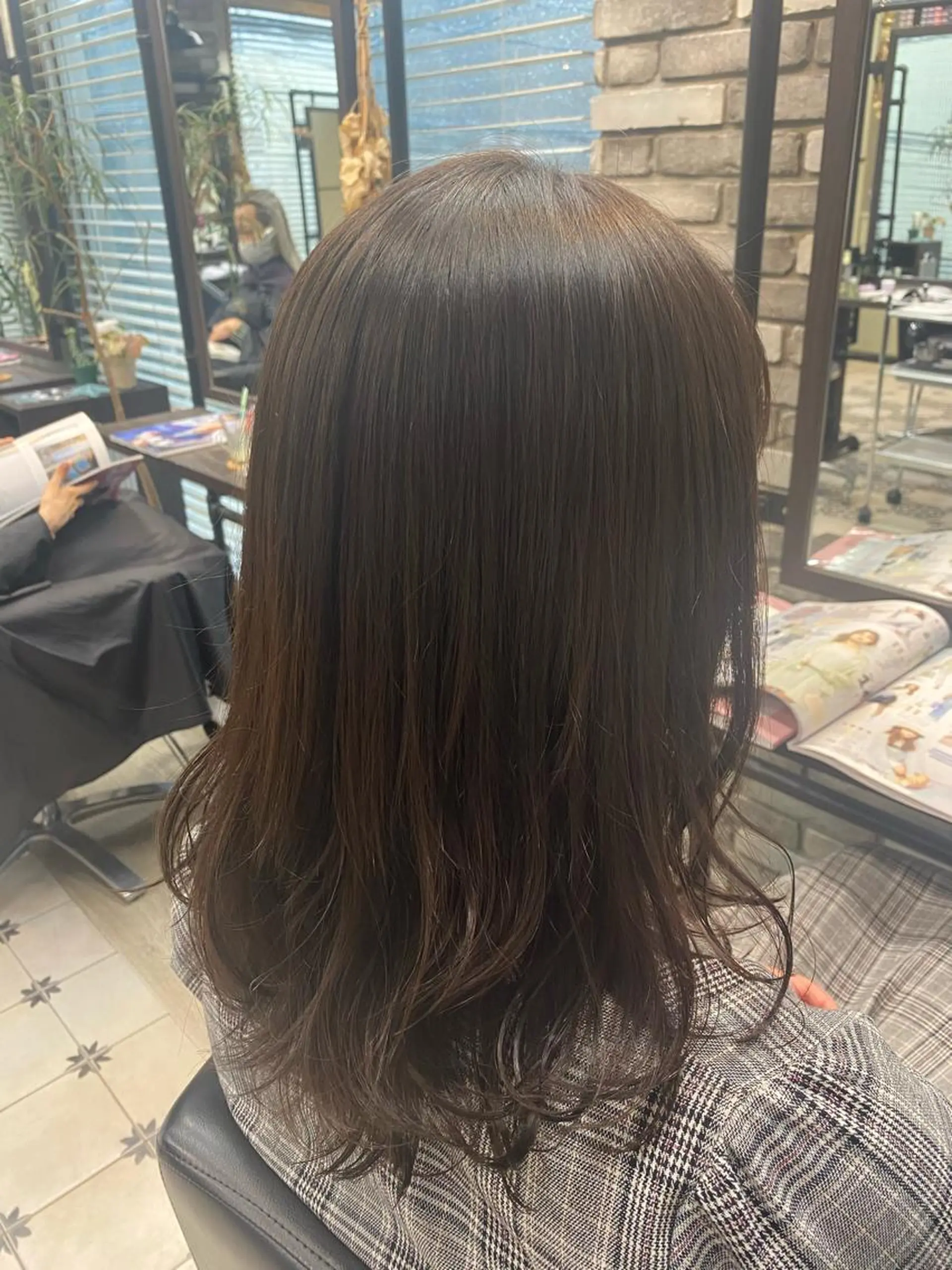 セミロング カラー ベージュカラー ブリーチ ブラウンカラー ブラウンベージュ ブリーチなしカラー カット ヘアカラー トリートメント 韓国ヘア☁️ mitsukiのヘアスタイル