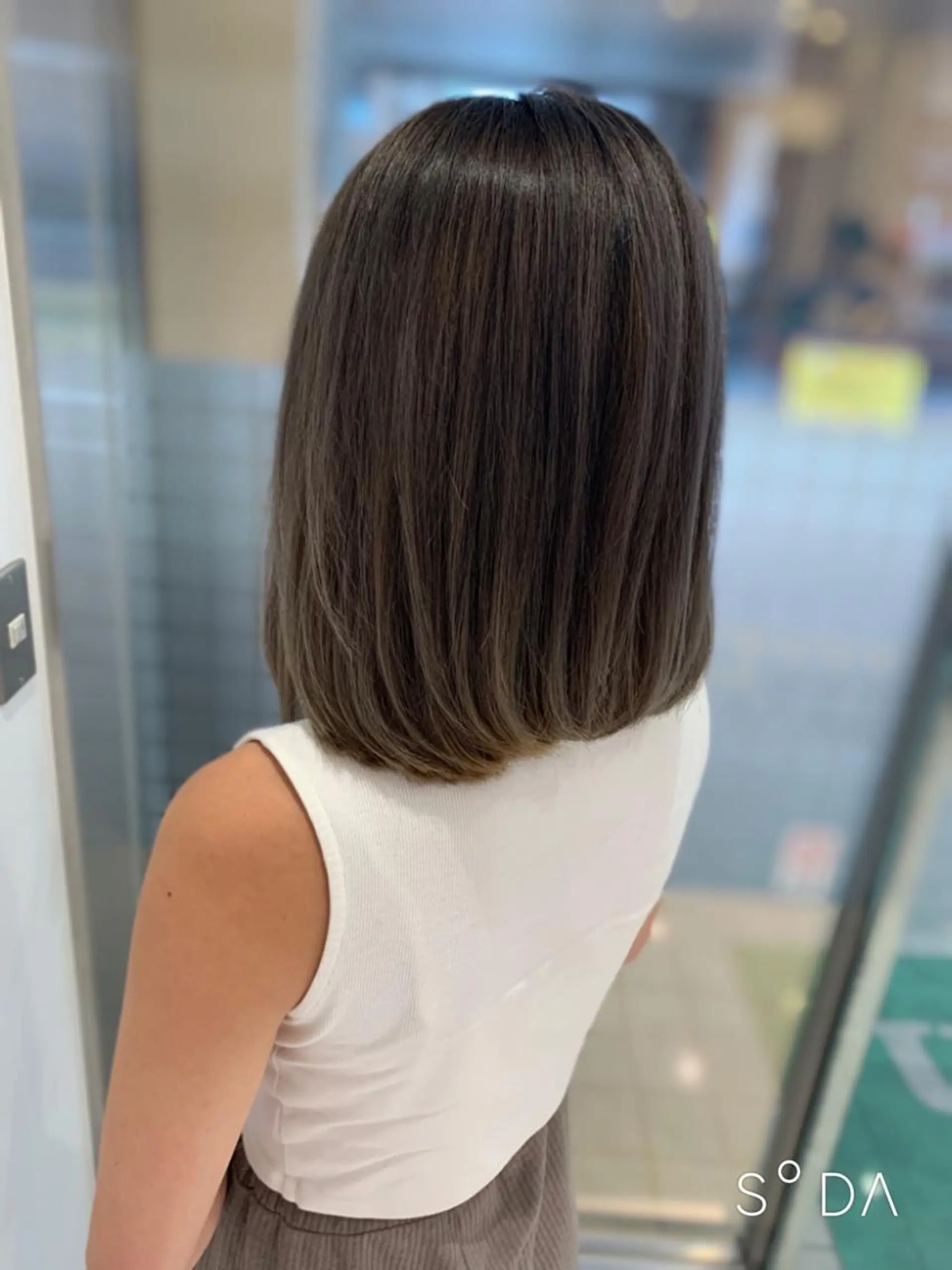 ショート カラー ブリーチ グレージュ シルバー カット ヘアカラー トリートメント N° jillva ♦️川端裕司♦️のヘアスタイル