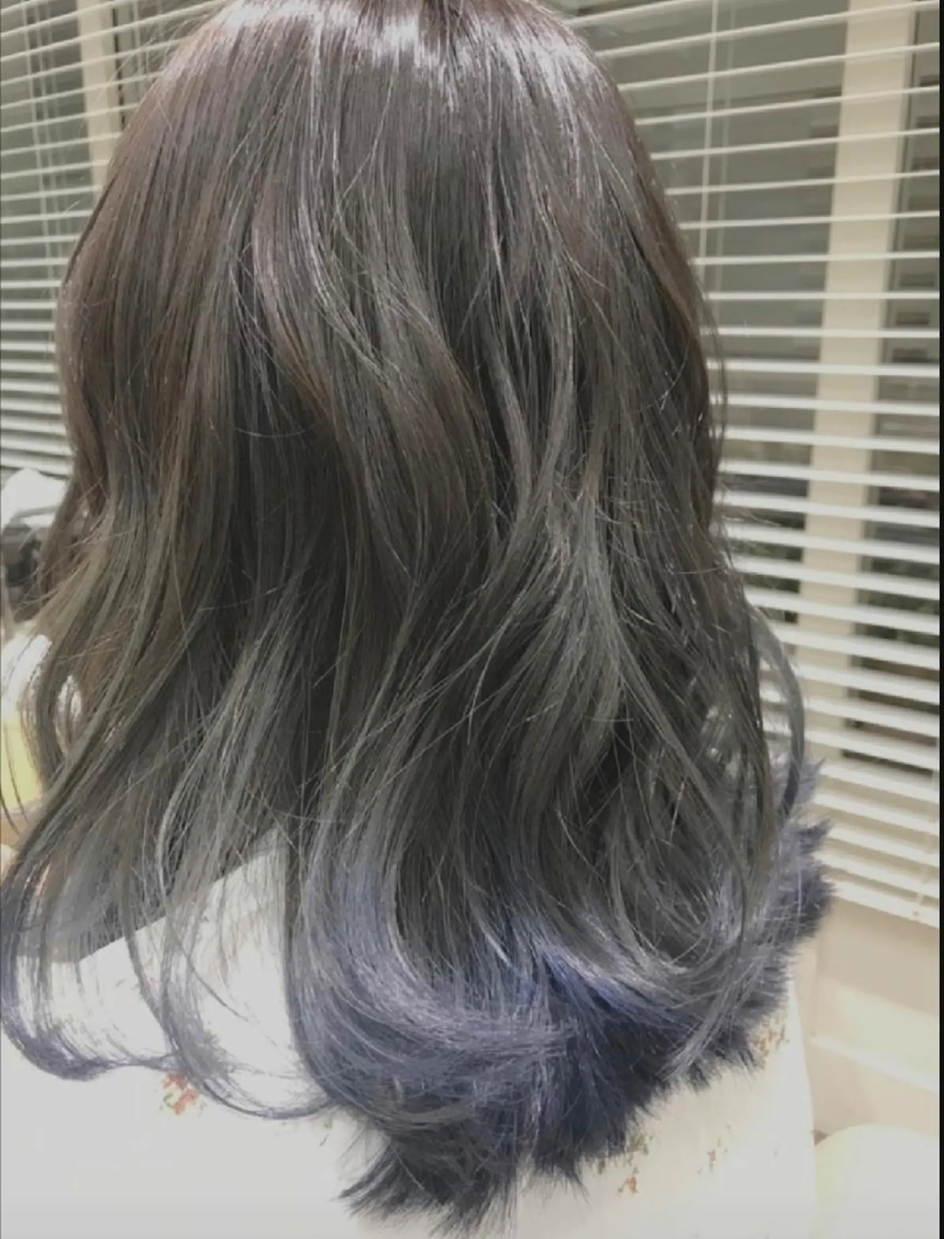 ミディアム カラー アクアカラー ブルーカラー グラデーションカラー hase _のヘアスタイル
