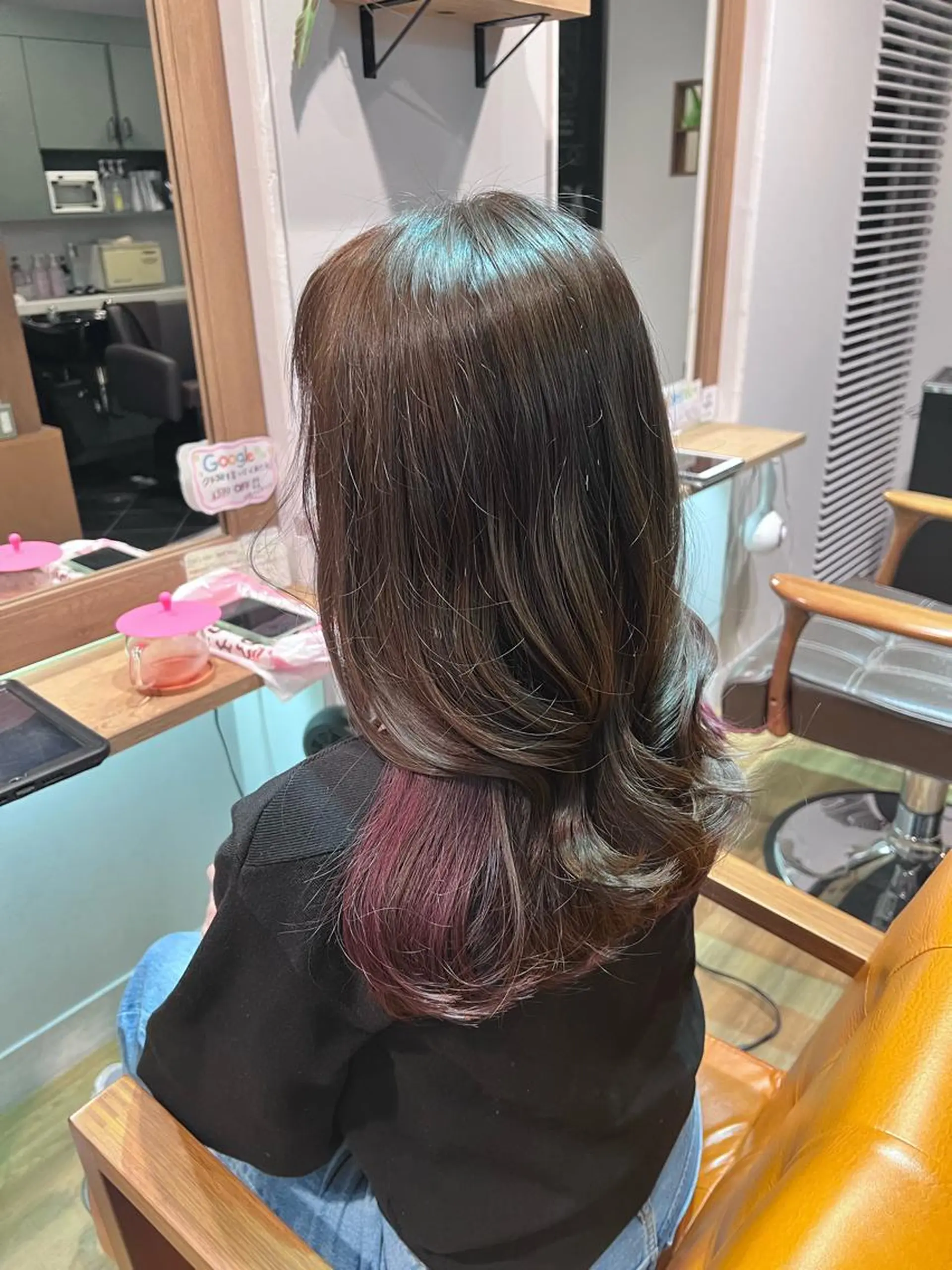 ロング カラー アッシュ ベージュカラー ピンクカラー ヘアカラー トリートメント ツキダテ ユイのヘアスタイル