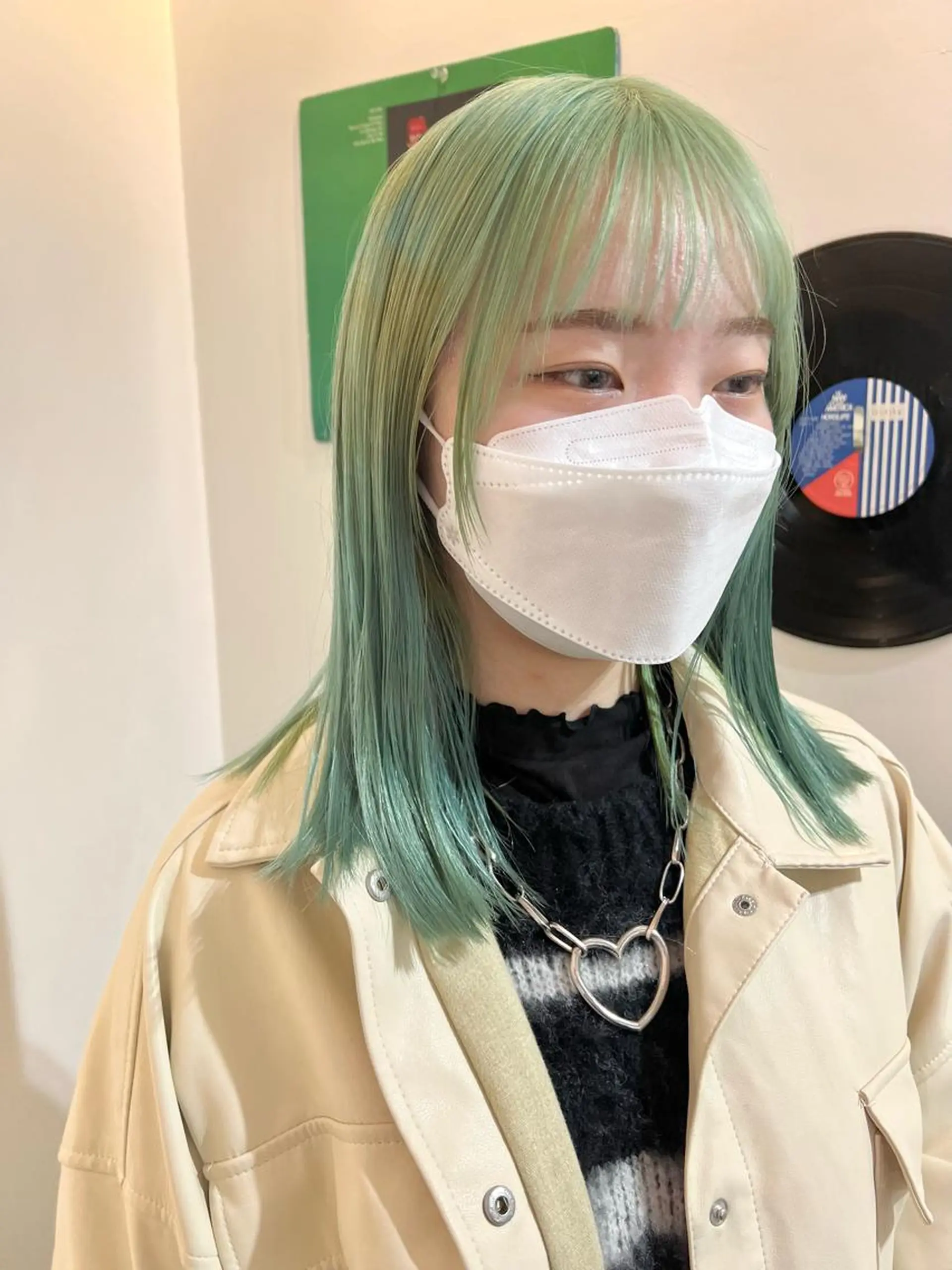 セミロング カラー ヘアアレンジ 🧨ブリーチー×ボブ レイヤー💎じゅえるのヘアスタイル