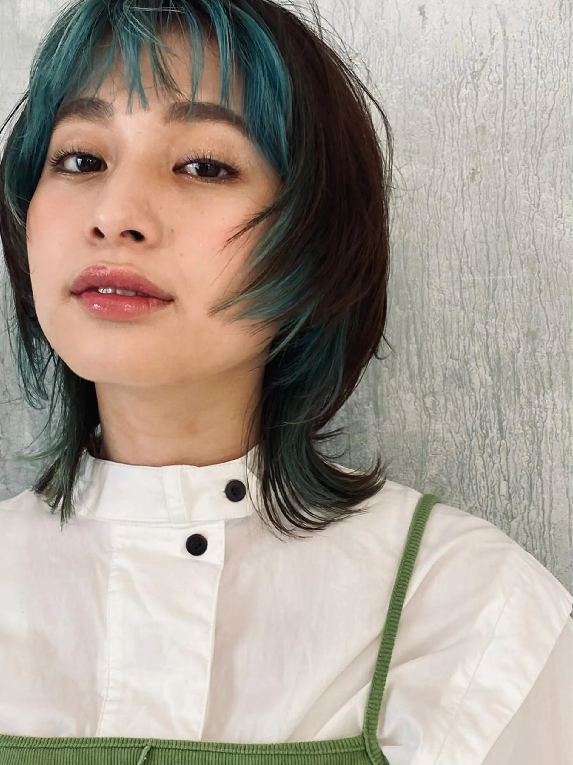 ミディアム カラー iizuka akiのヘアスタイル