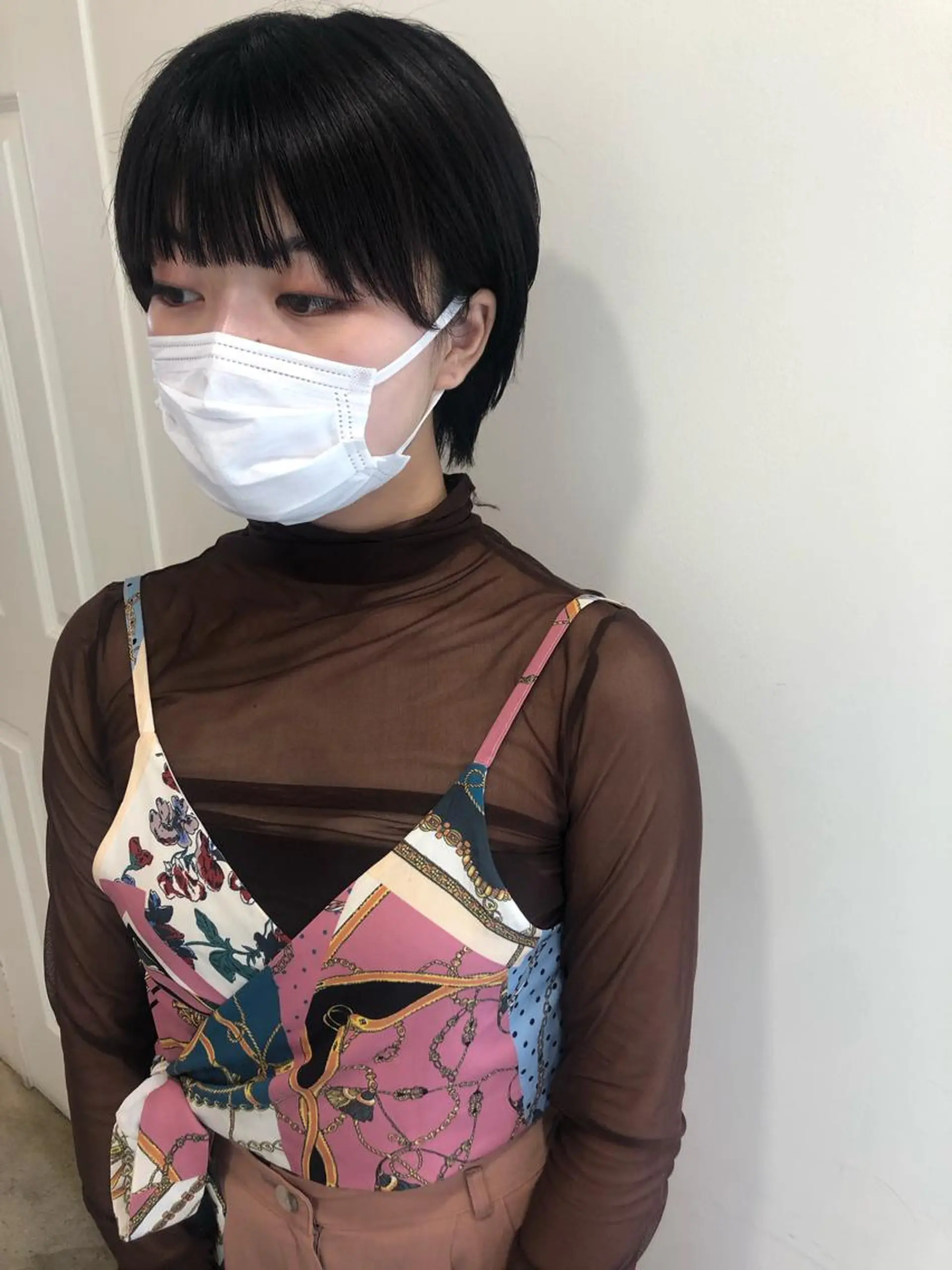 ショート カラー MIOベージュカラー 柔らかいカラーのヘアスタイル