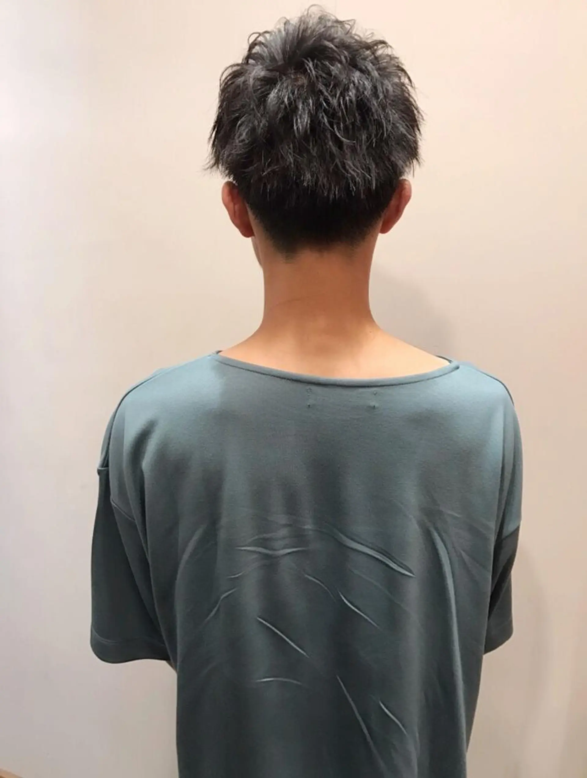 ショート パーマ メンズ メンズパーマ スパイラルパーマ skin所属・中村 梨沙のマツエク・マツパデザイン