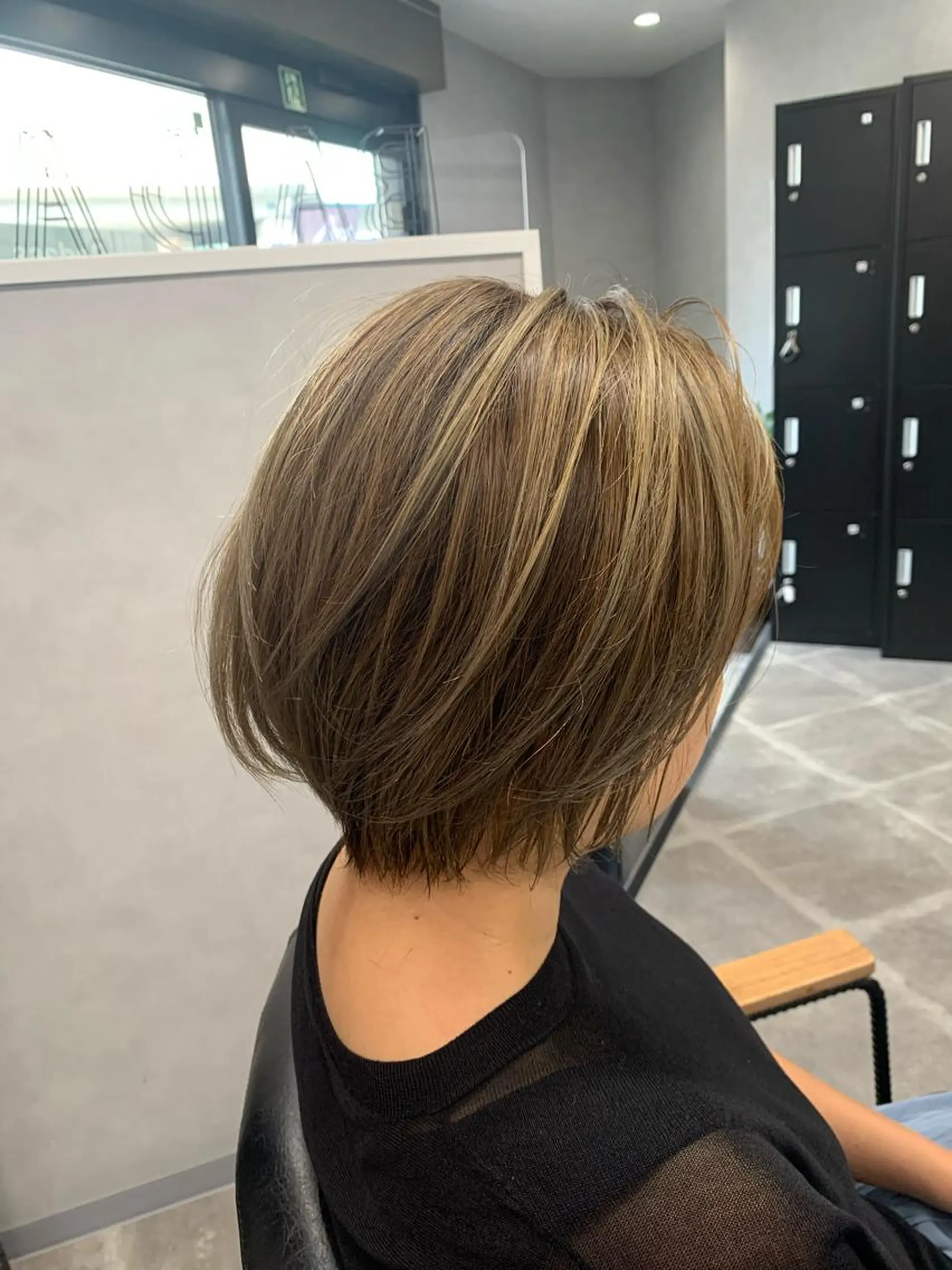 ショート カラー バレイヤージュ レイヤーカット カット ヘアカラー トリートメント 菊地 旬のヘアスタイル