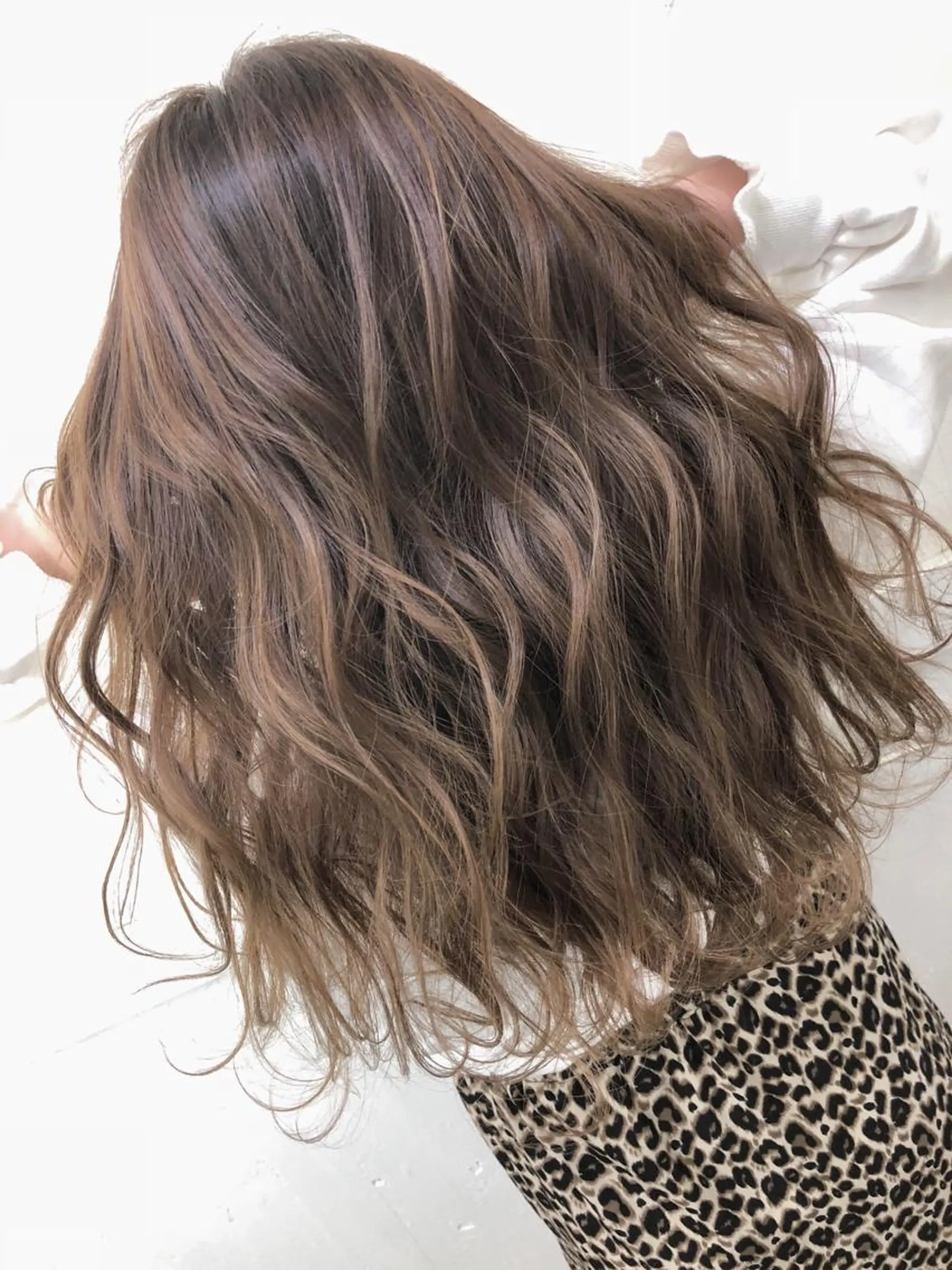 ロング カラー アッシュ ハイライトカラー ハイライト ヘアカラー PSY(サイ)池袋 金田尚久🎨のヘアスタイル