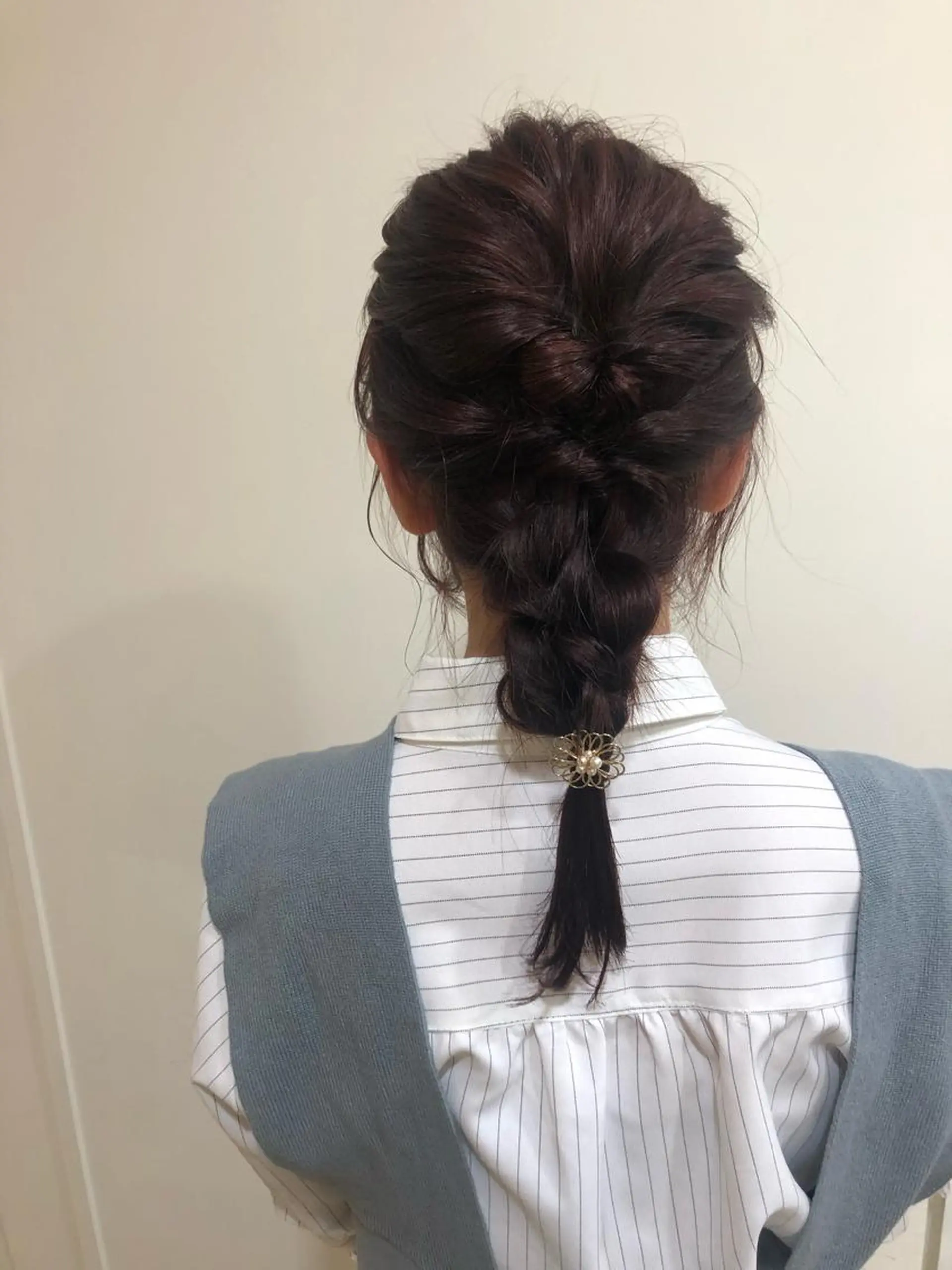 ミディアム カラー ヘアアレンジ カット ヘアカラー トリートメント MIOベージュカラー 柔らかいカラーのヘアスタイル