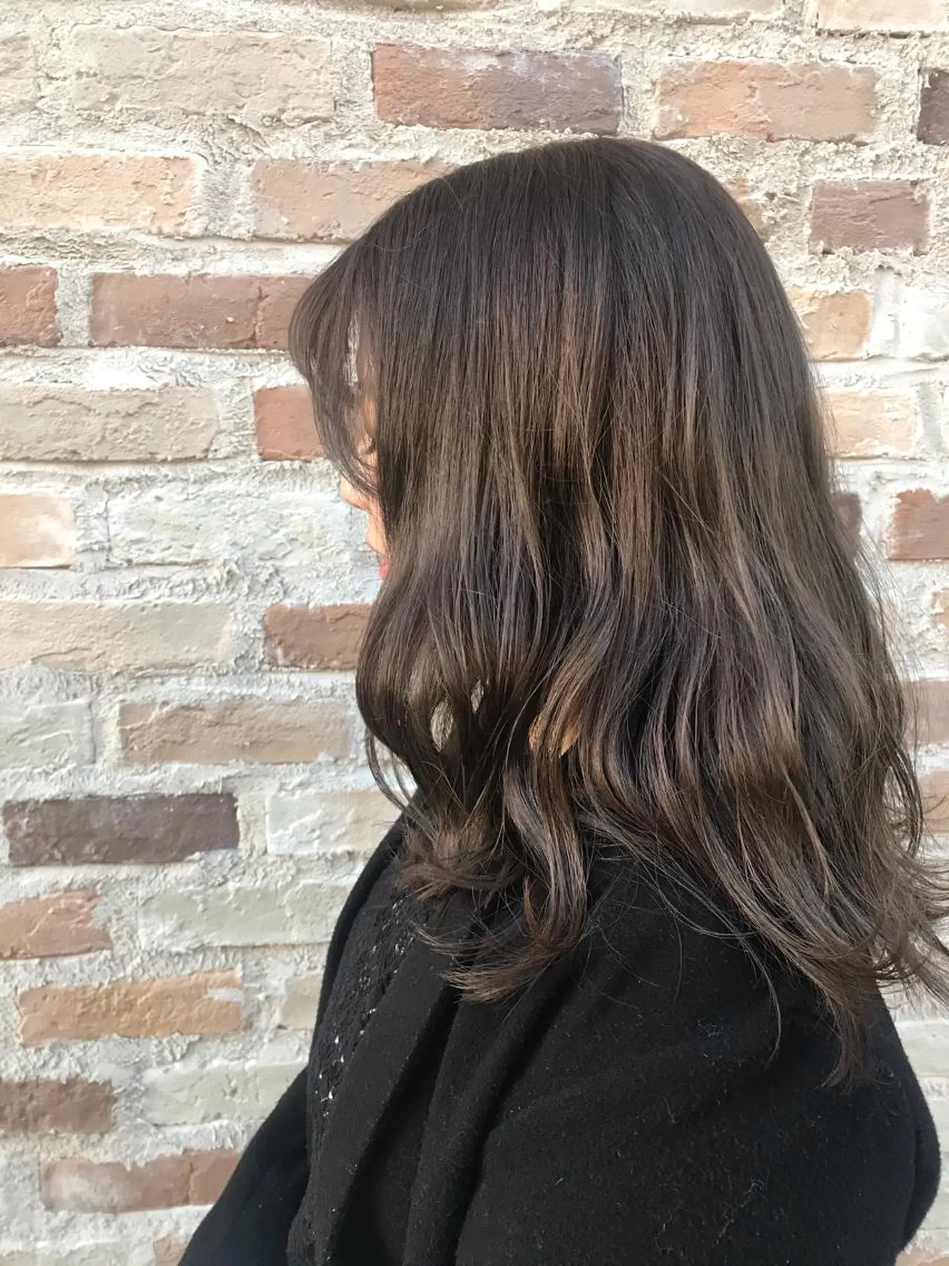 ロング カラー 泉谷 莉可のヘアスタイル
