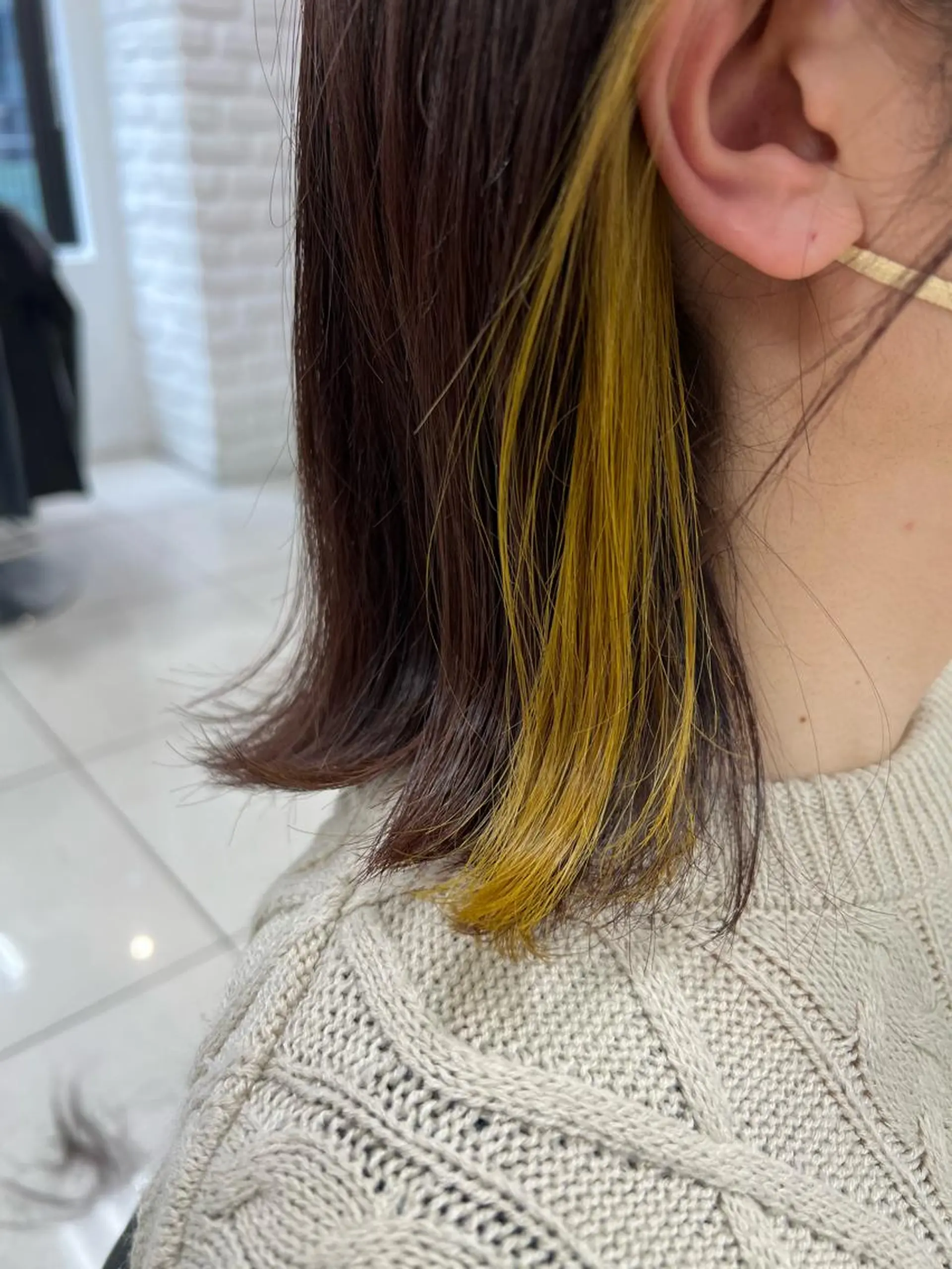 ミディアム カラー イヤリングカラー イエローカラー ヘアカラー トリートメント 【暖色カラー特化】 中山由梨のヘアスタイル