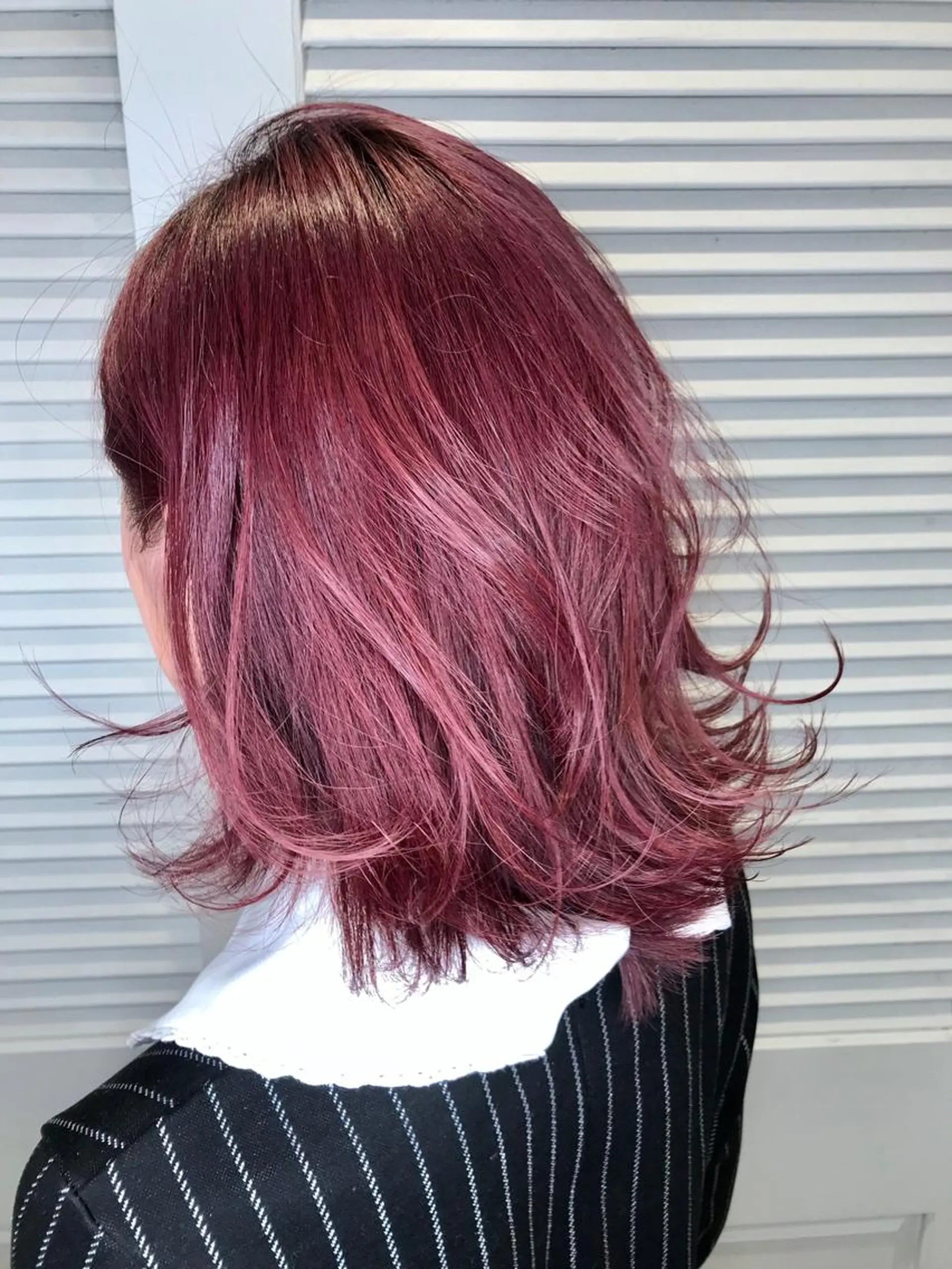 ミディアム ヘアカラー 色気レイヤー& ショートはお任せ🌟のヘアスタイル