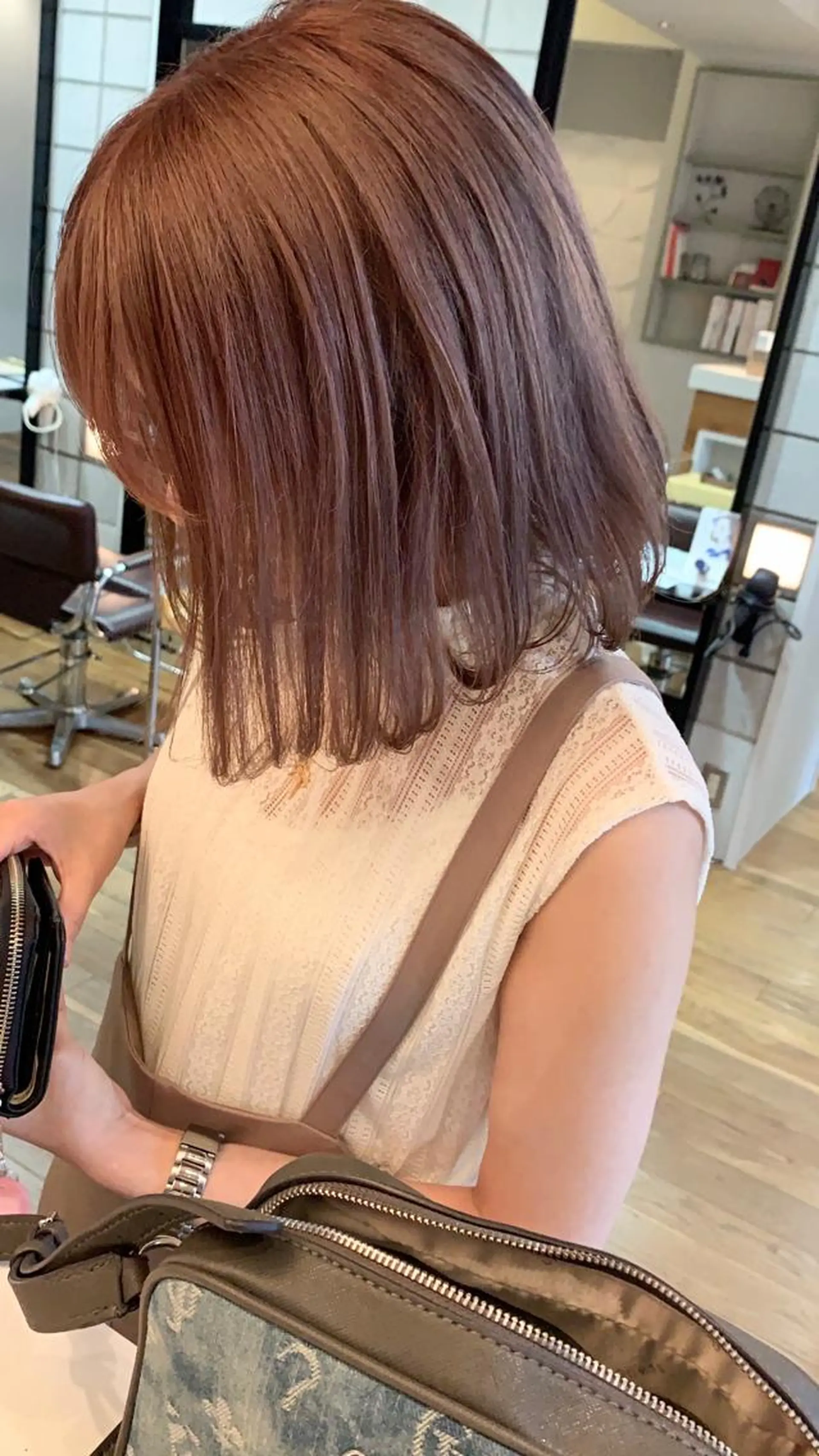 ミディアム ボブ ヘアカラー 松本  夏海のヘアスタイル