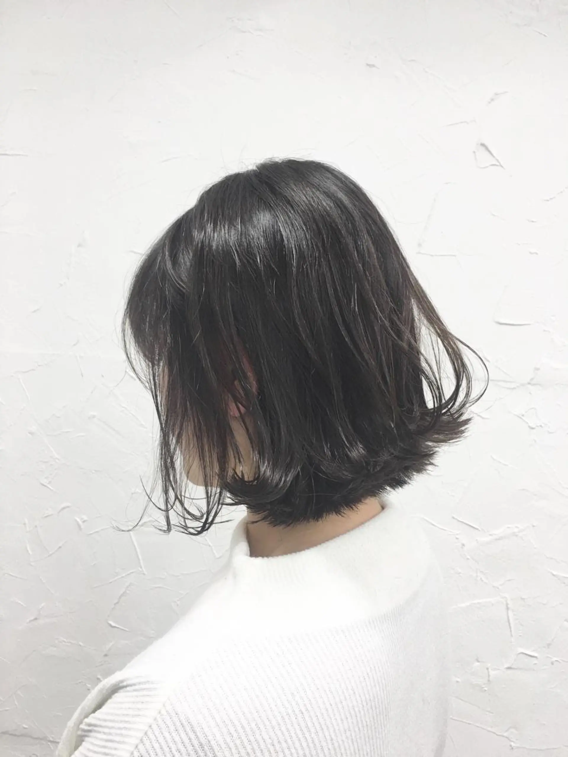 ショート カラー アッシュ アッシュグレー ボブ 脱！黒髪 ダブルカラー【上野】のヘアスタイル