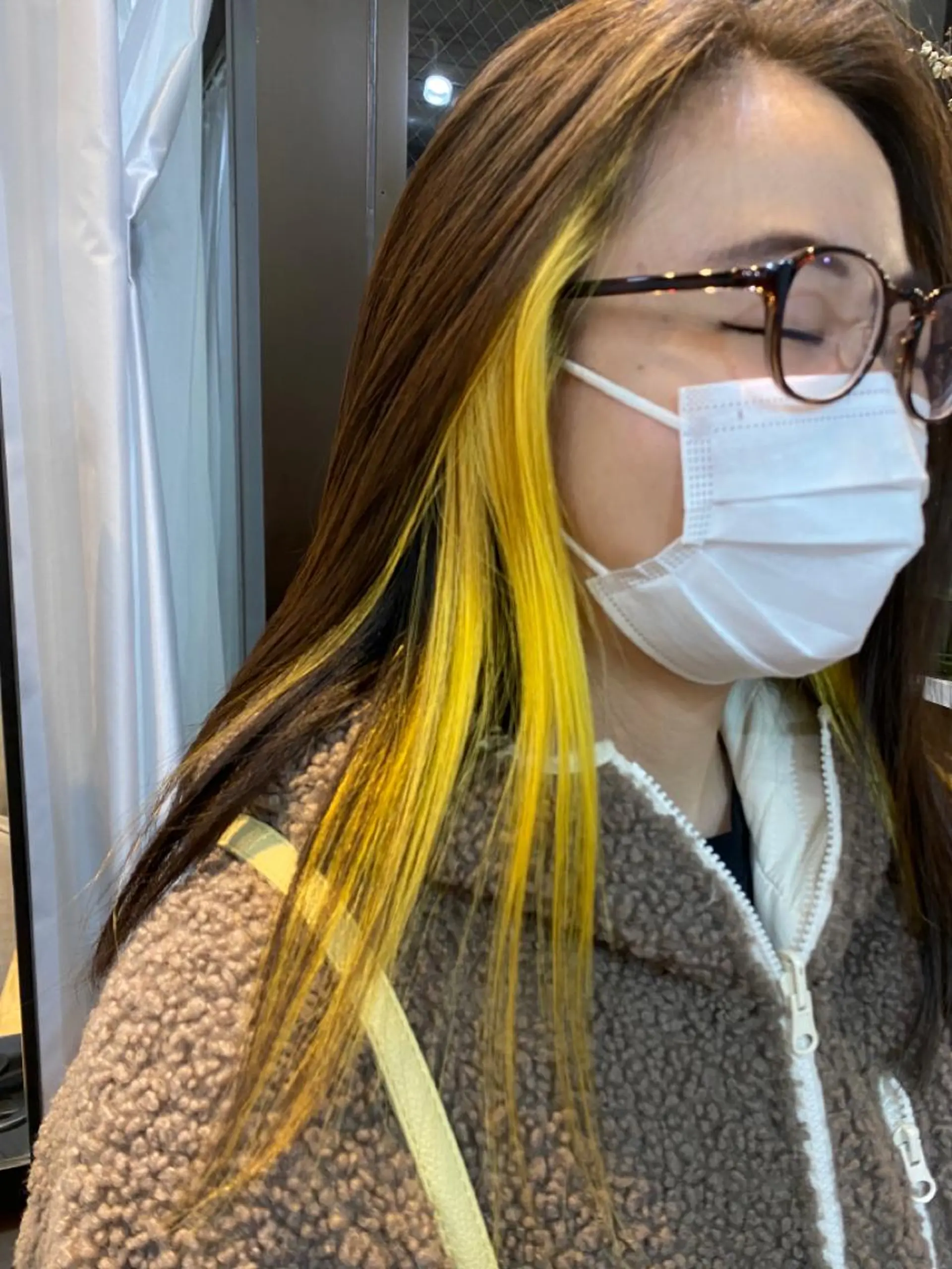 ミディアム カラー ヘアアレンジ インナーカラー イエローカラー ヘアカラー トリートメント ナカジマ ボブ/レイヤーのヘアスタイル