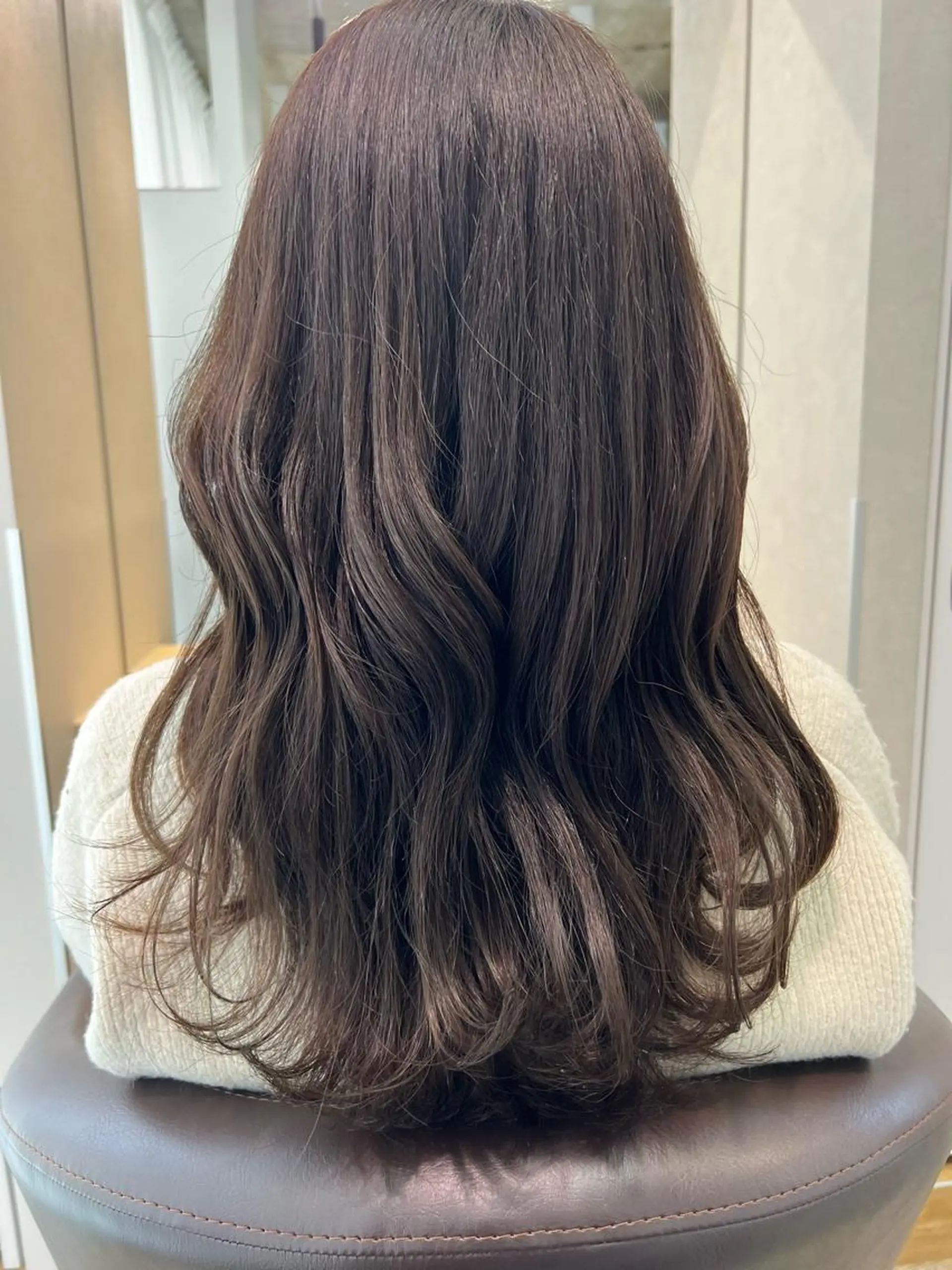 ロング カラー アッシュ アッシュブラウン ブラウンカラー イルミナカラー T. kenjiのヘアスタイル