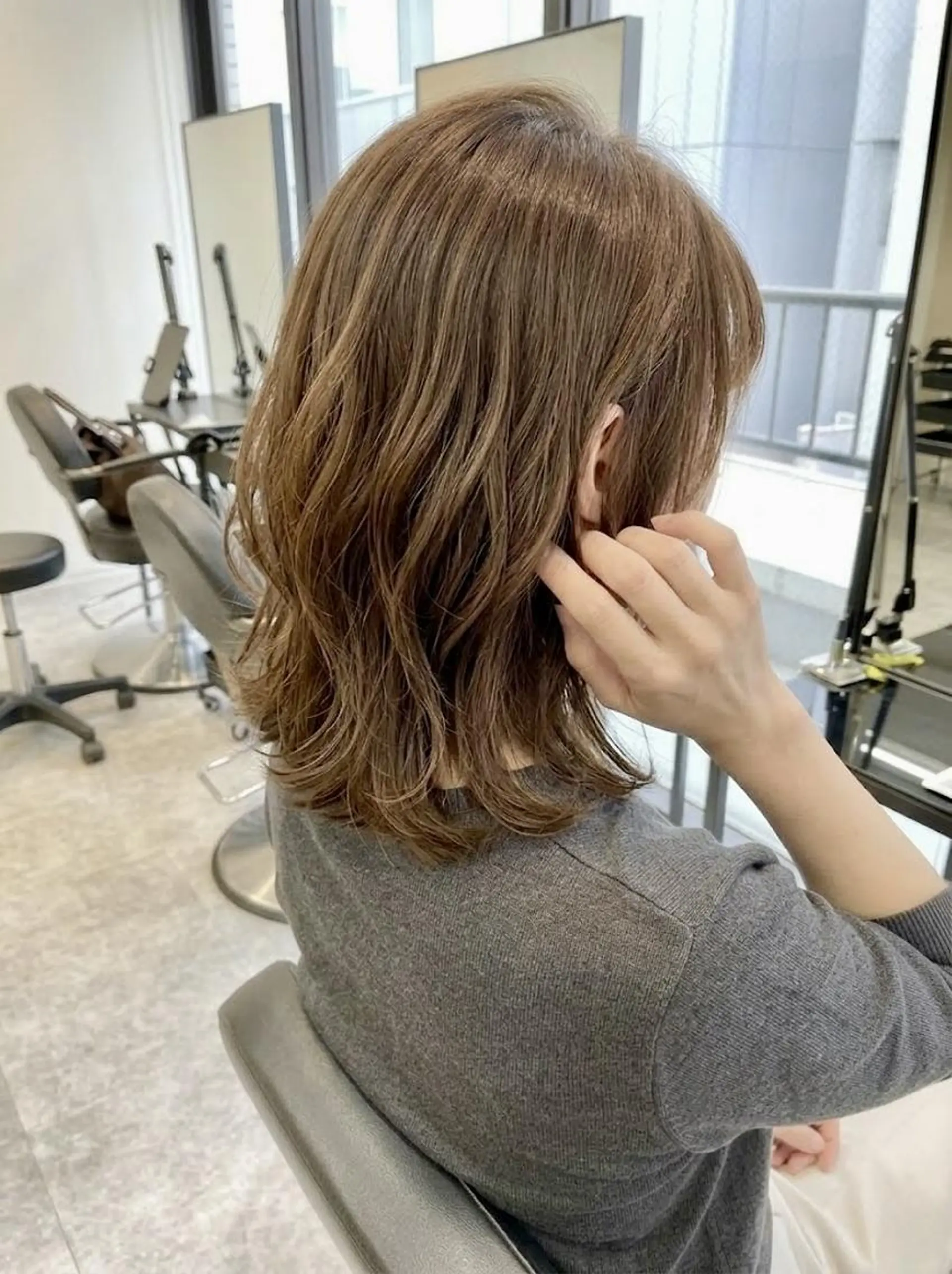 ミディアム くびれヘア ヘアカラー トリートメント 桜木町2分/くびれ /ボブ/ナチュラルのヘアスタイル