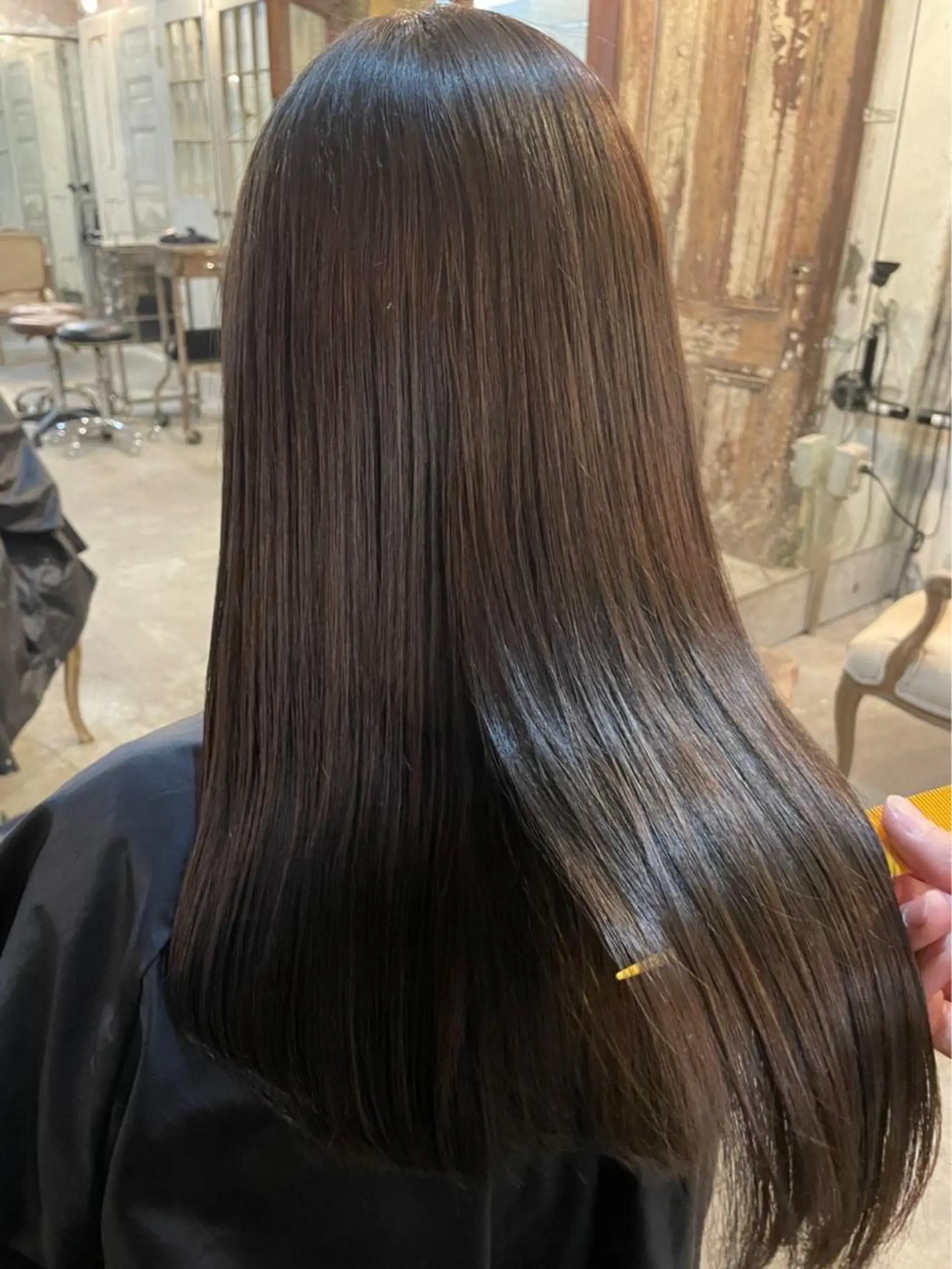 ロング 💍透明感 💖艶ミルクティーのヘアスタイル