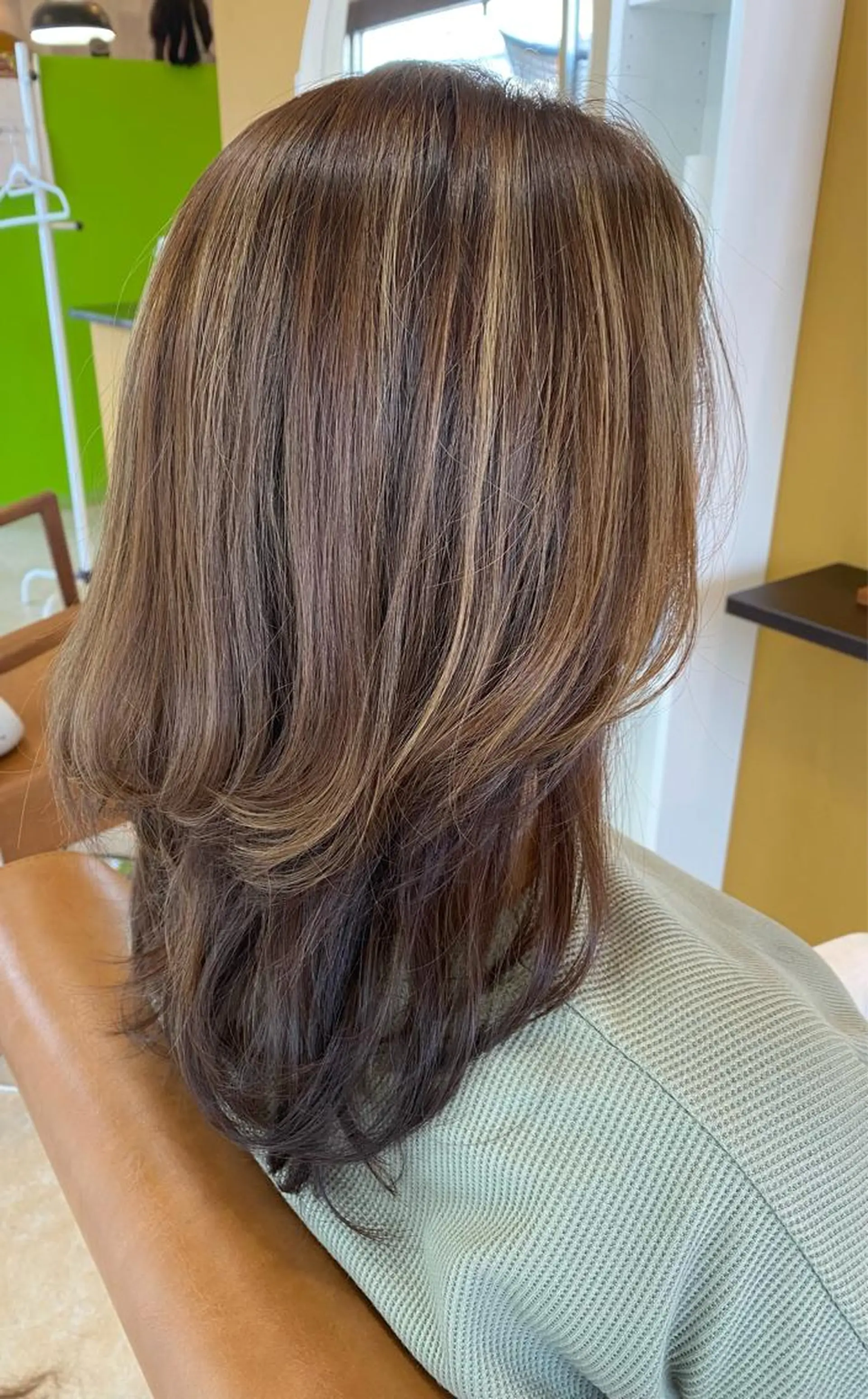 セミロング オレンジブラウン レイヤーカット salon  ZERO所属・俵石 梨沙のヘアスタイル