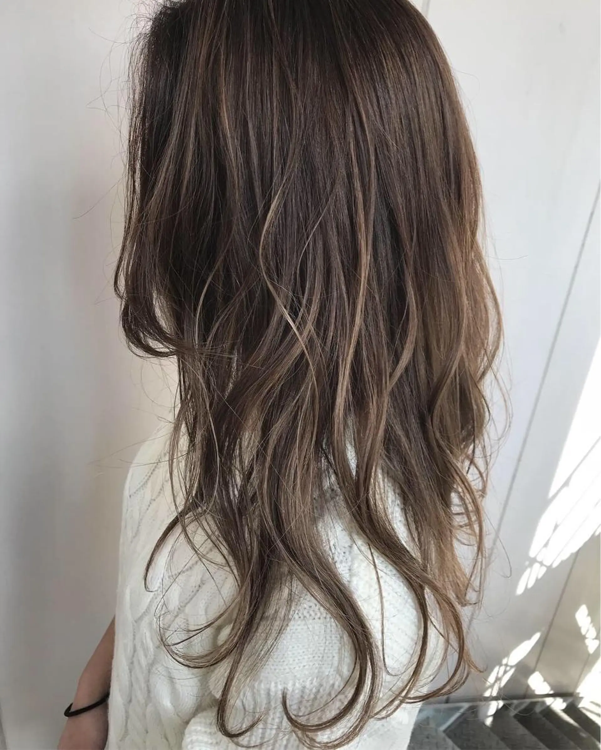 ロング カラー ヘアカラー トリートメント 髪質改善will hairdesignのヘアスタイル