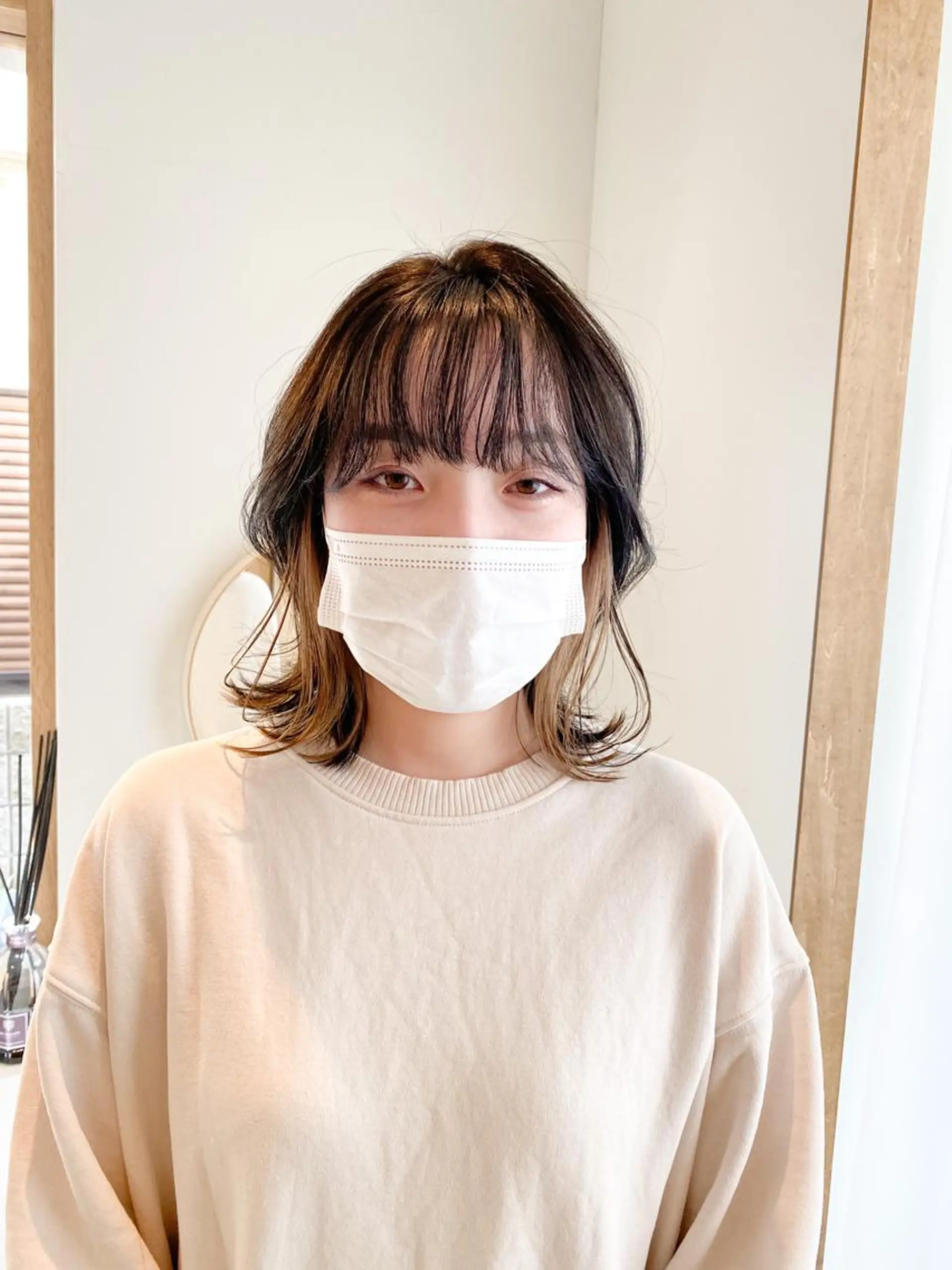 セミロング カラー 美髪ストレート 川本雄己のヘアスタイル