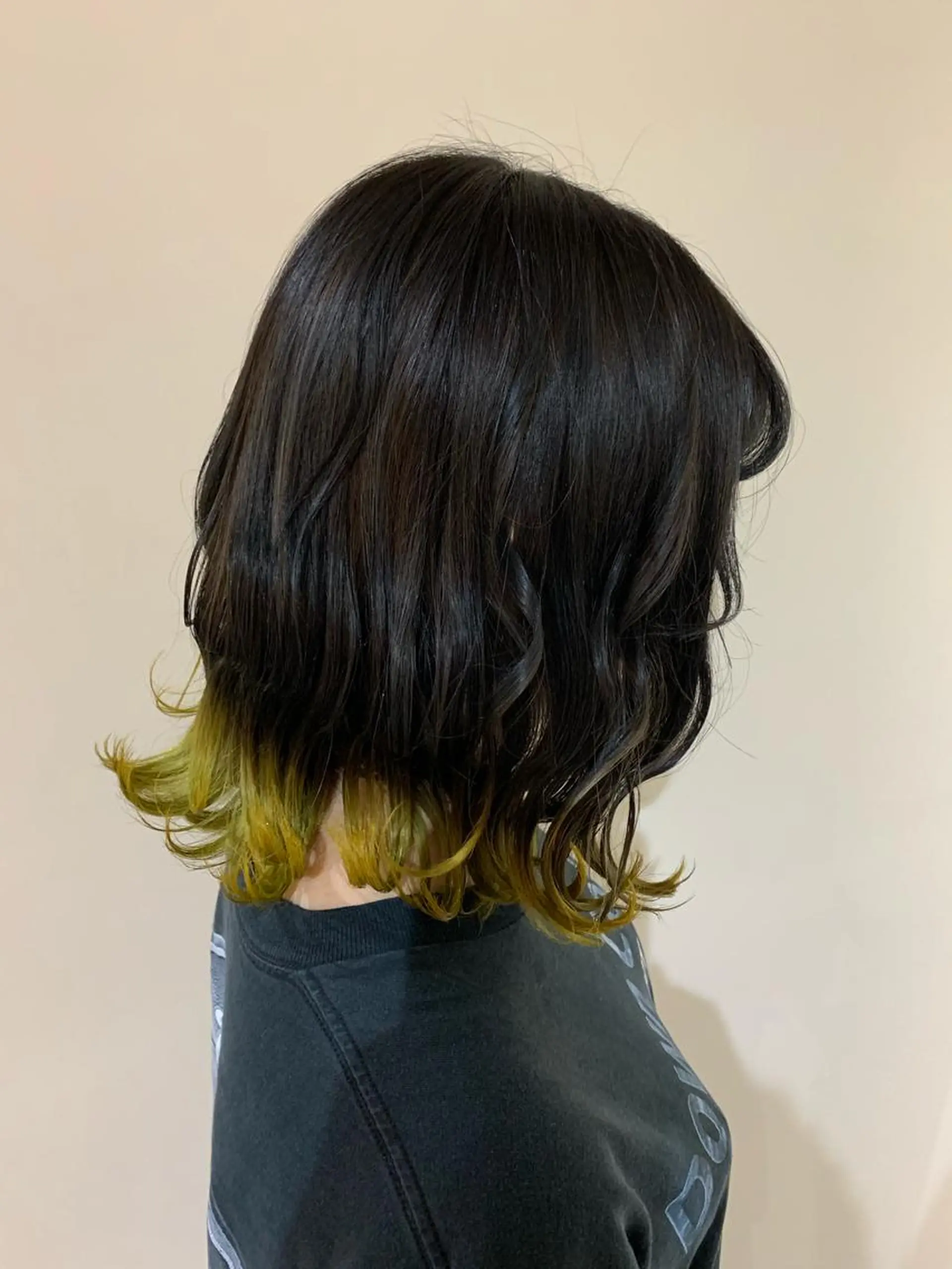 ミディアム ヘアリゾートA i 秋葉原店のヘアスタイル