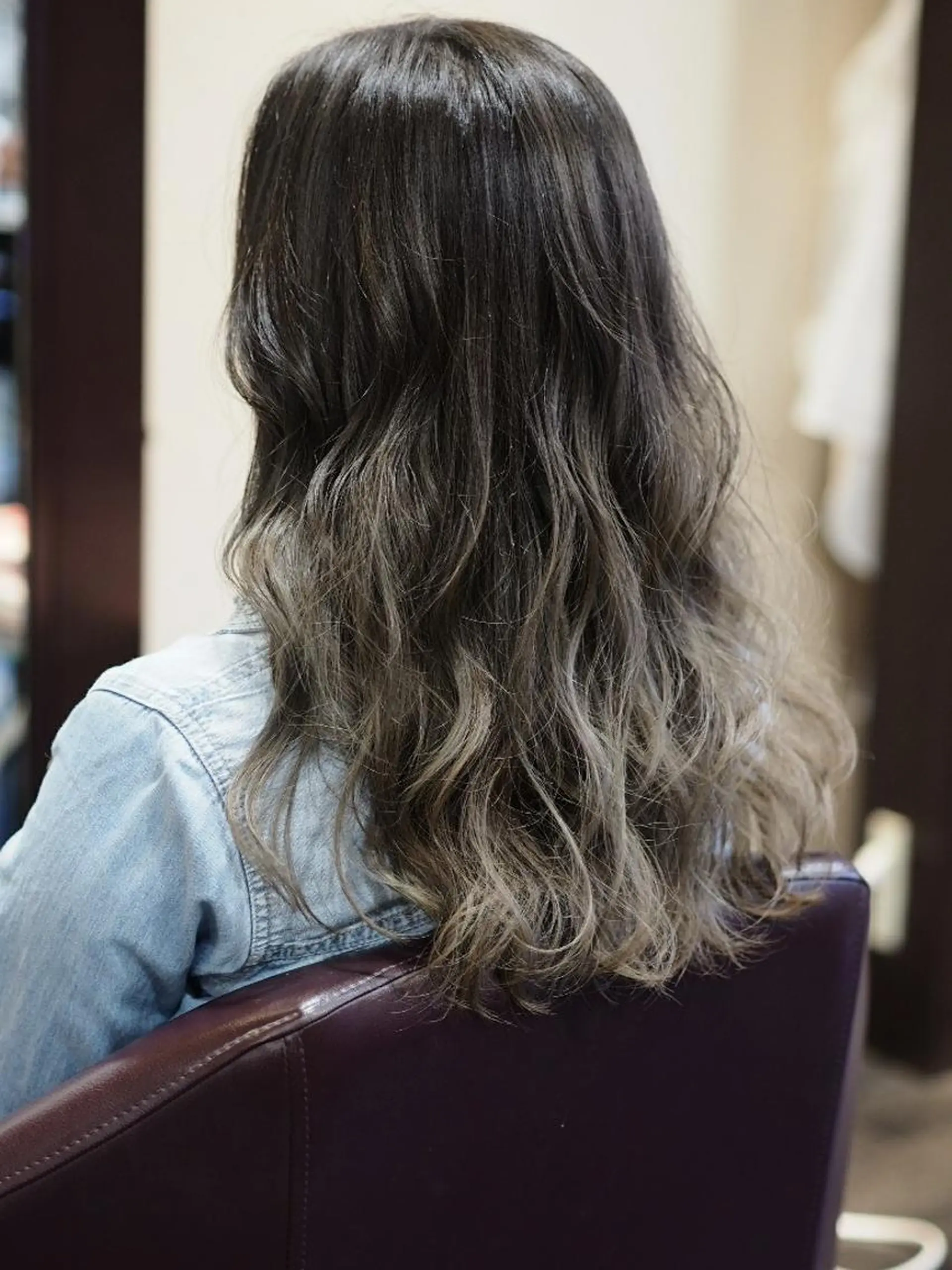 カラー セミロング 辻 竜也　のヘアスタイル