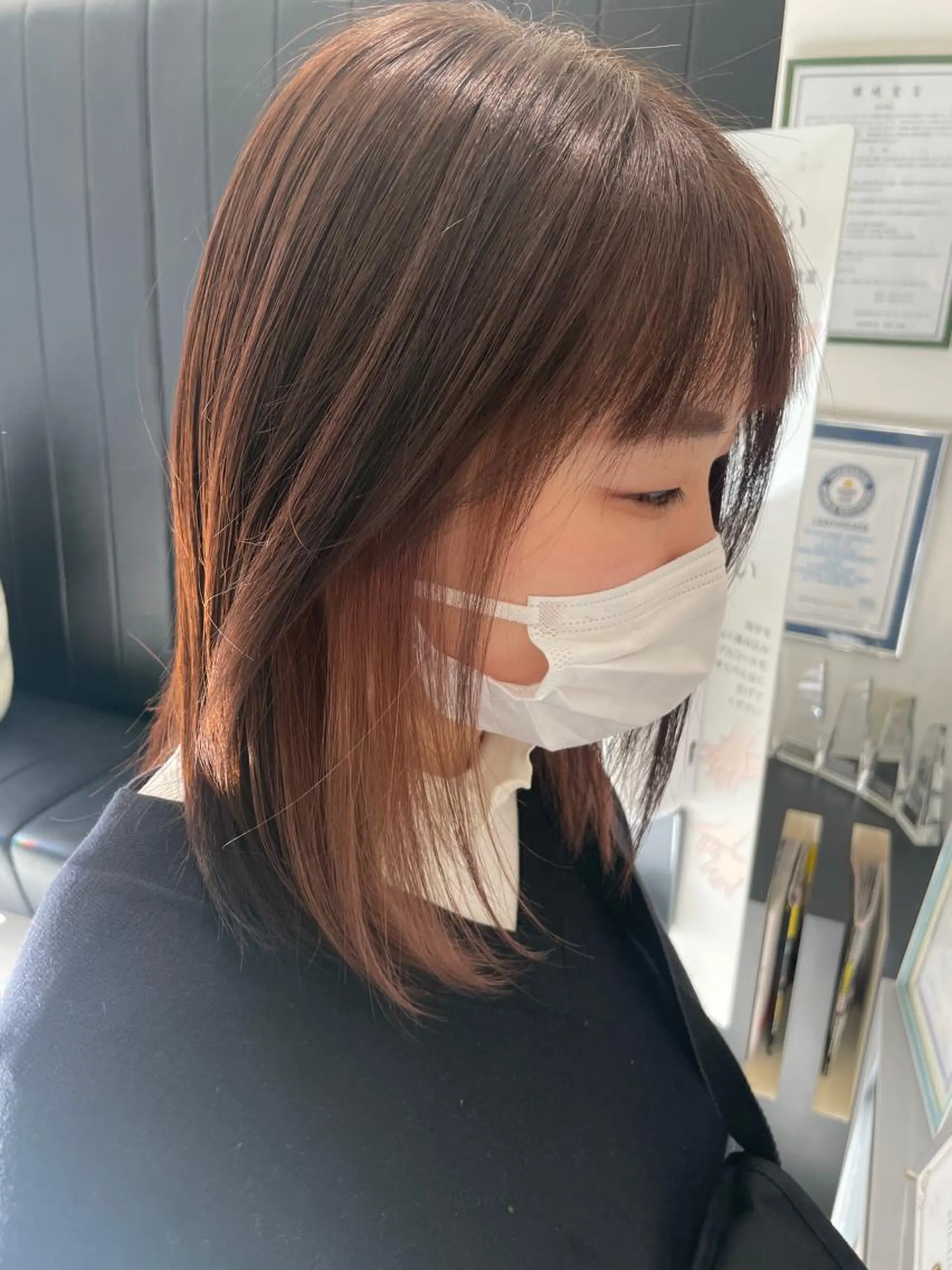 ミディアム カラー 海外レイヤー/赤み 消しカラー/上原聖奈のヘアスタイル