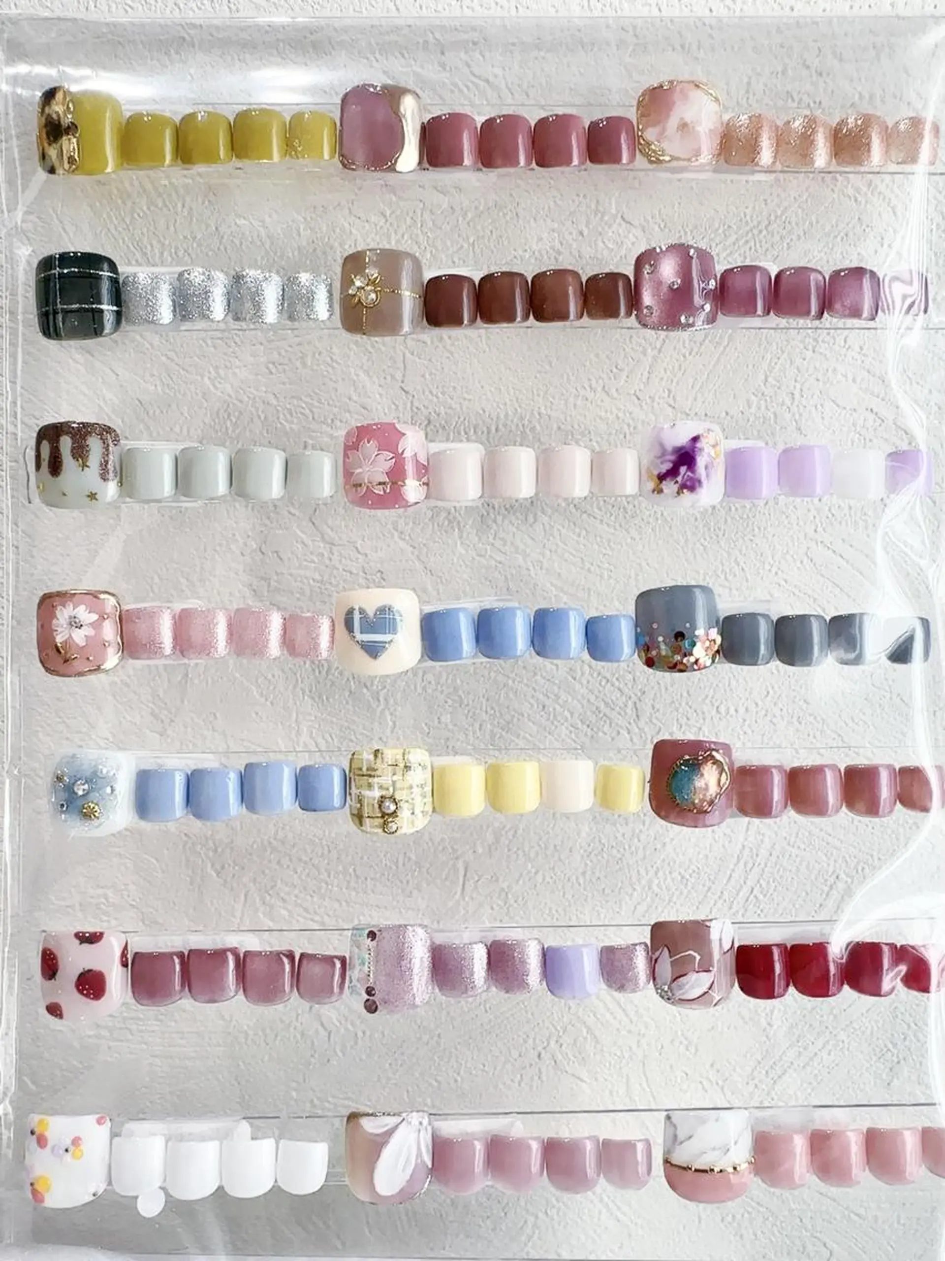 ネイル フットネイル シンプルネイル Lisse銀座 Nailのネイルデザイン