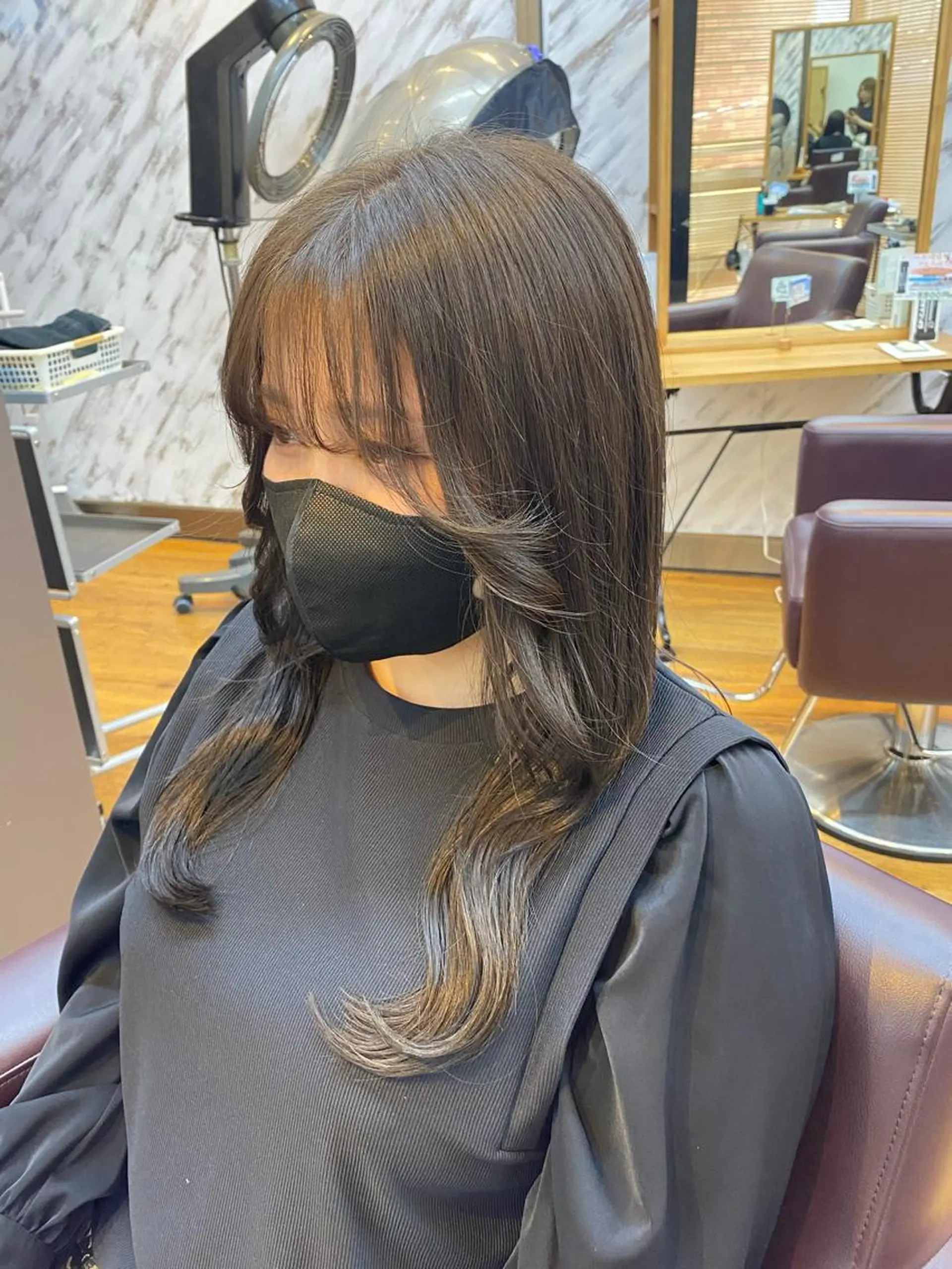 セミロング カラー カット ヘアカラー 透明感カラー/韓国 ヘア🩶yuri🩵のヘアスタイル